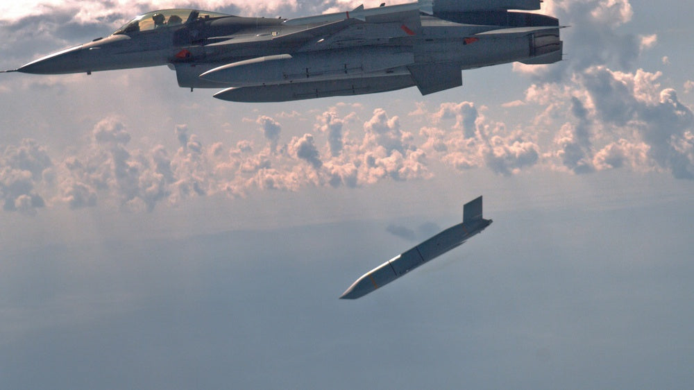 Poland signs $735M missile contract with US