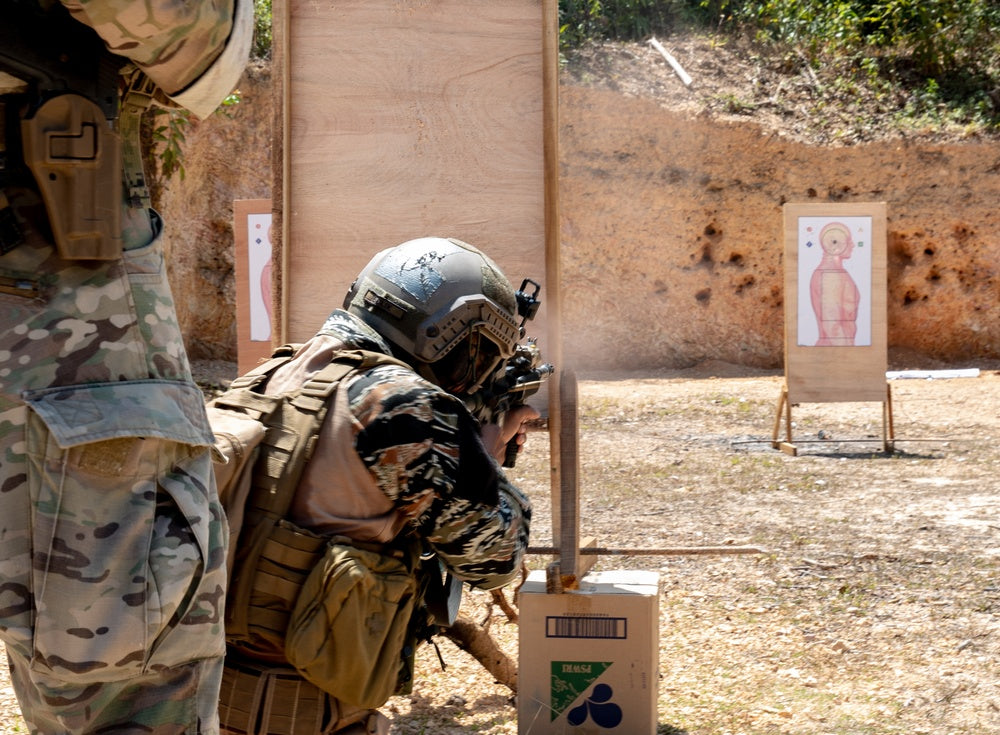 Philippines, New Zealand eye forces deal, share concern over South China Sea