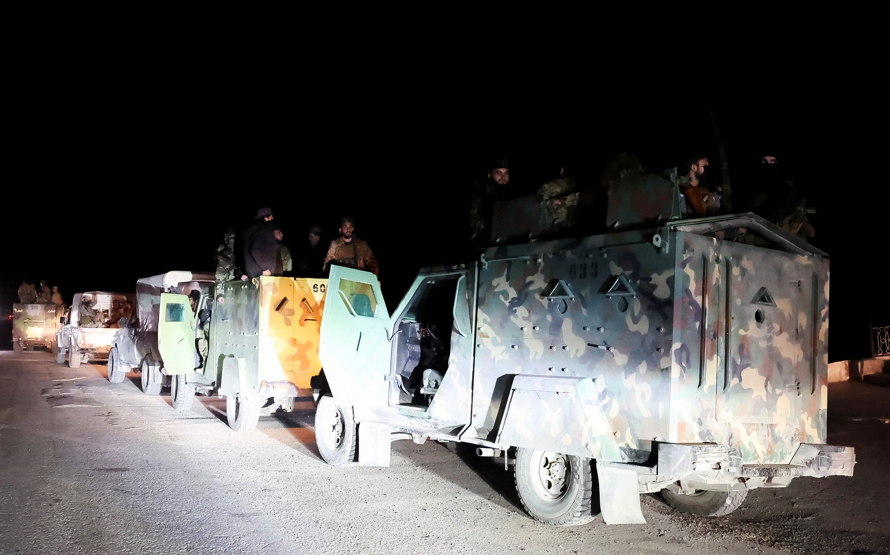 Syrian forces clash with Assad-linked militants