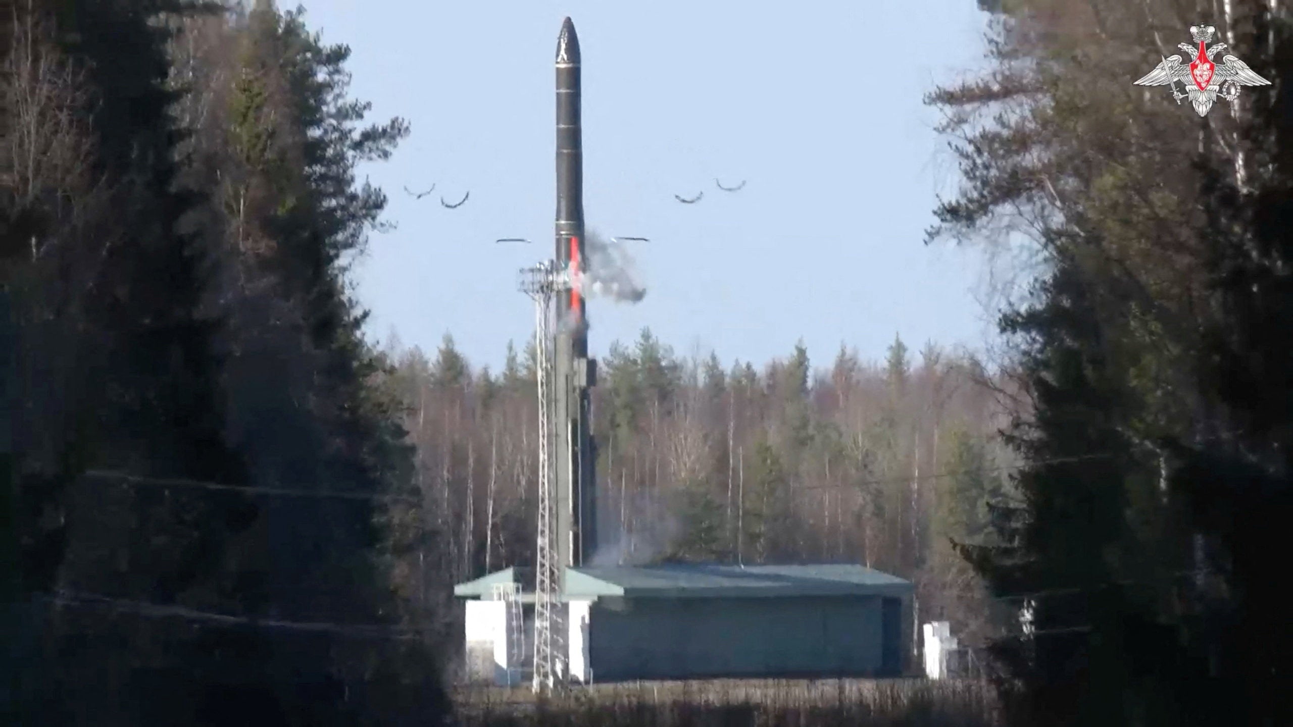 Russia holds nuclear drills, Ukraine seeks Swedish jets as Trump delays summit
