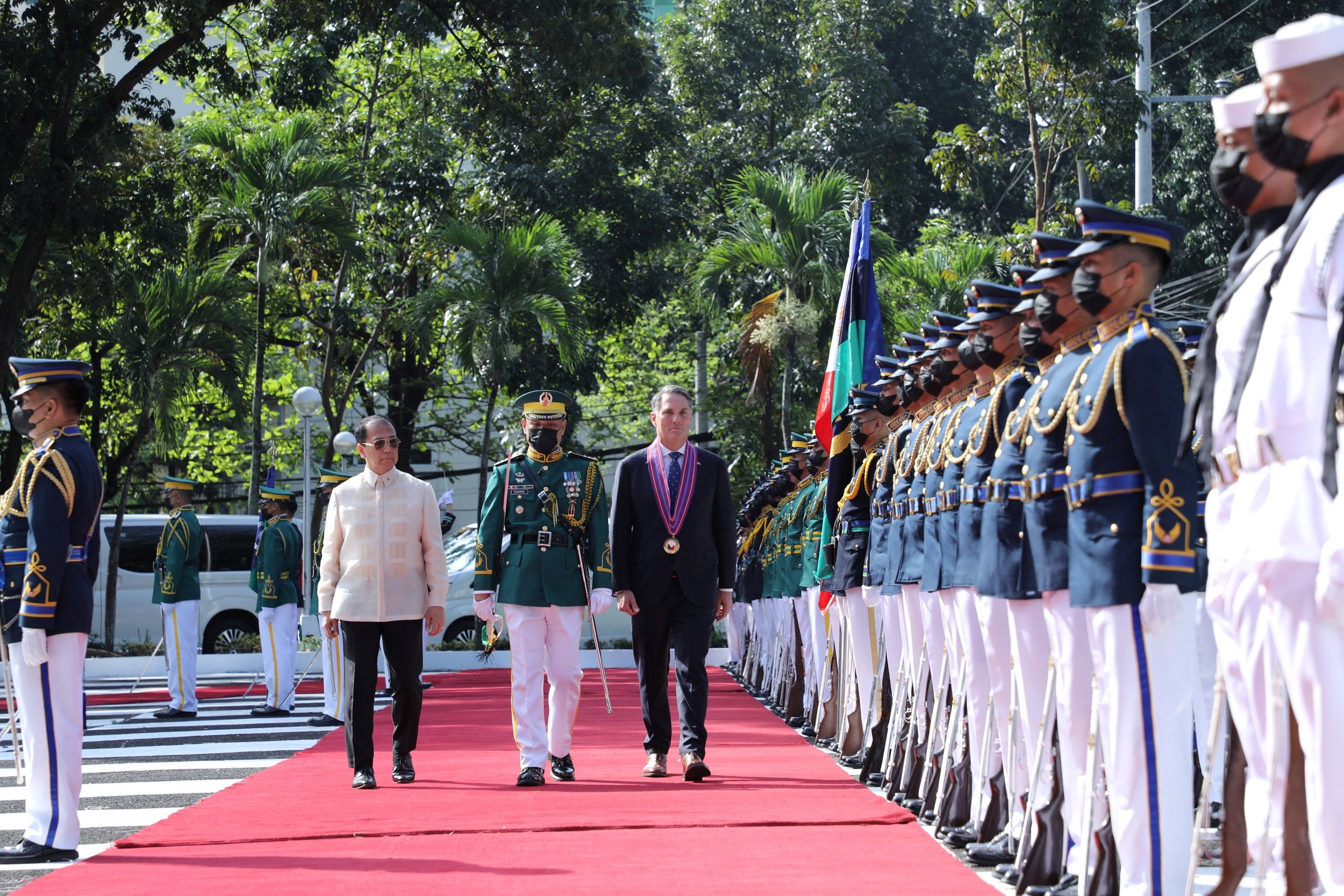 Australia, Philippines discuss joint South China Sea patrols
