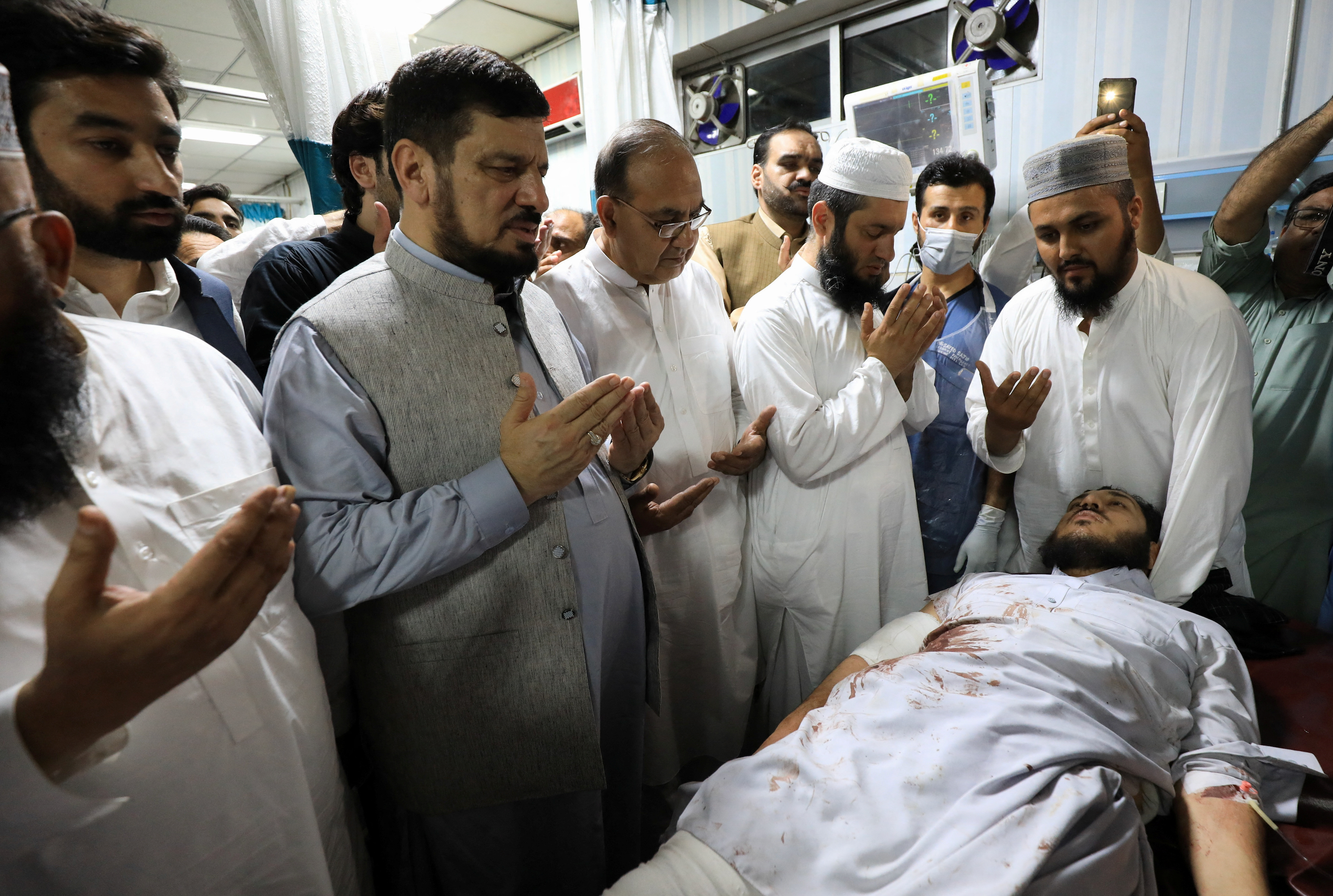 Suicide bomb at political rally in Pakistan kills over 40