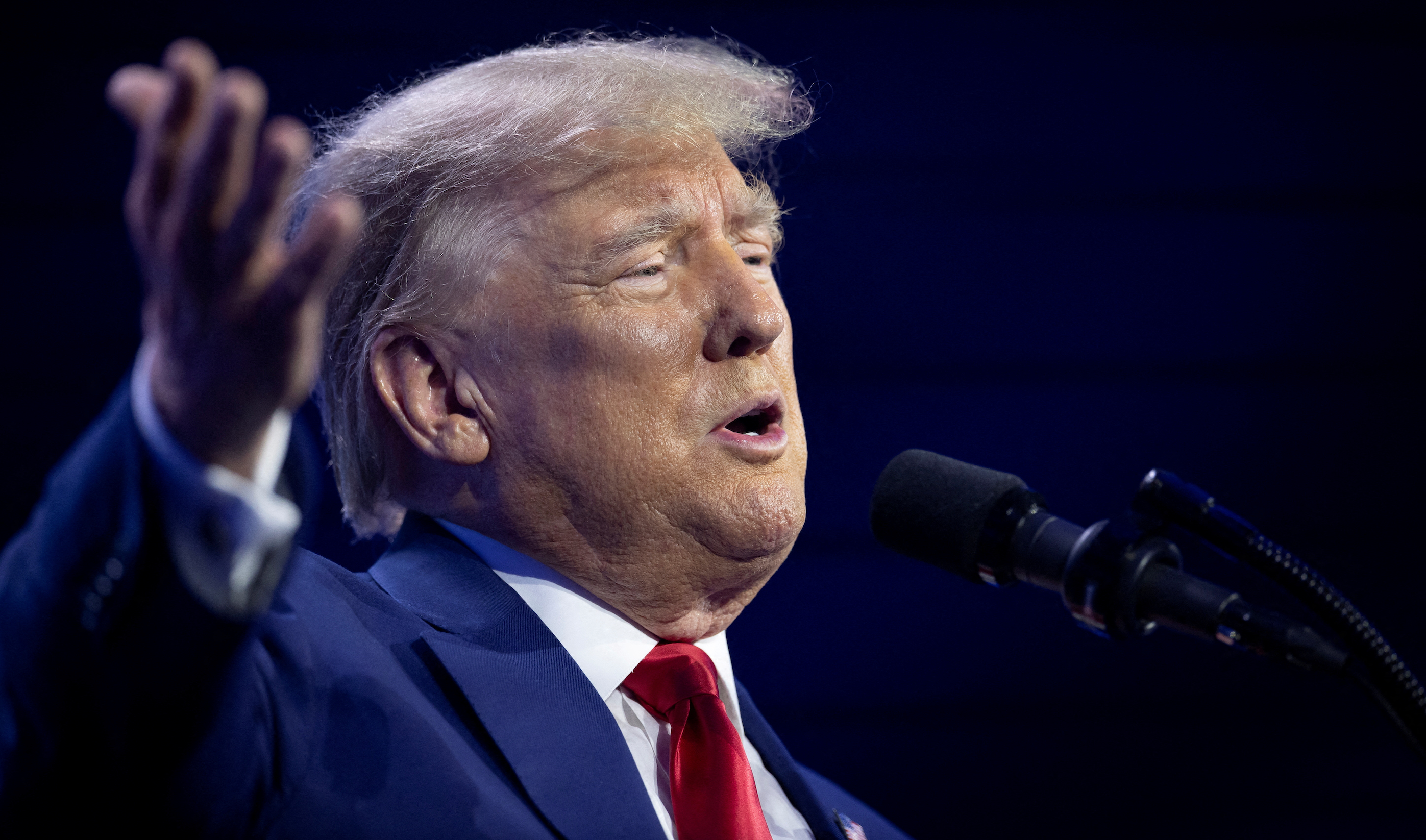 Prosecutors seek evidence protection order after Trump's ”coming after you” post