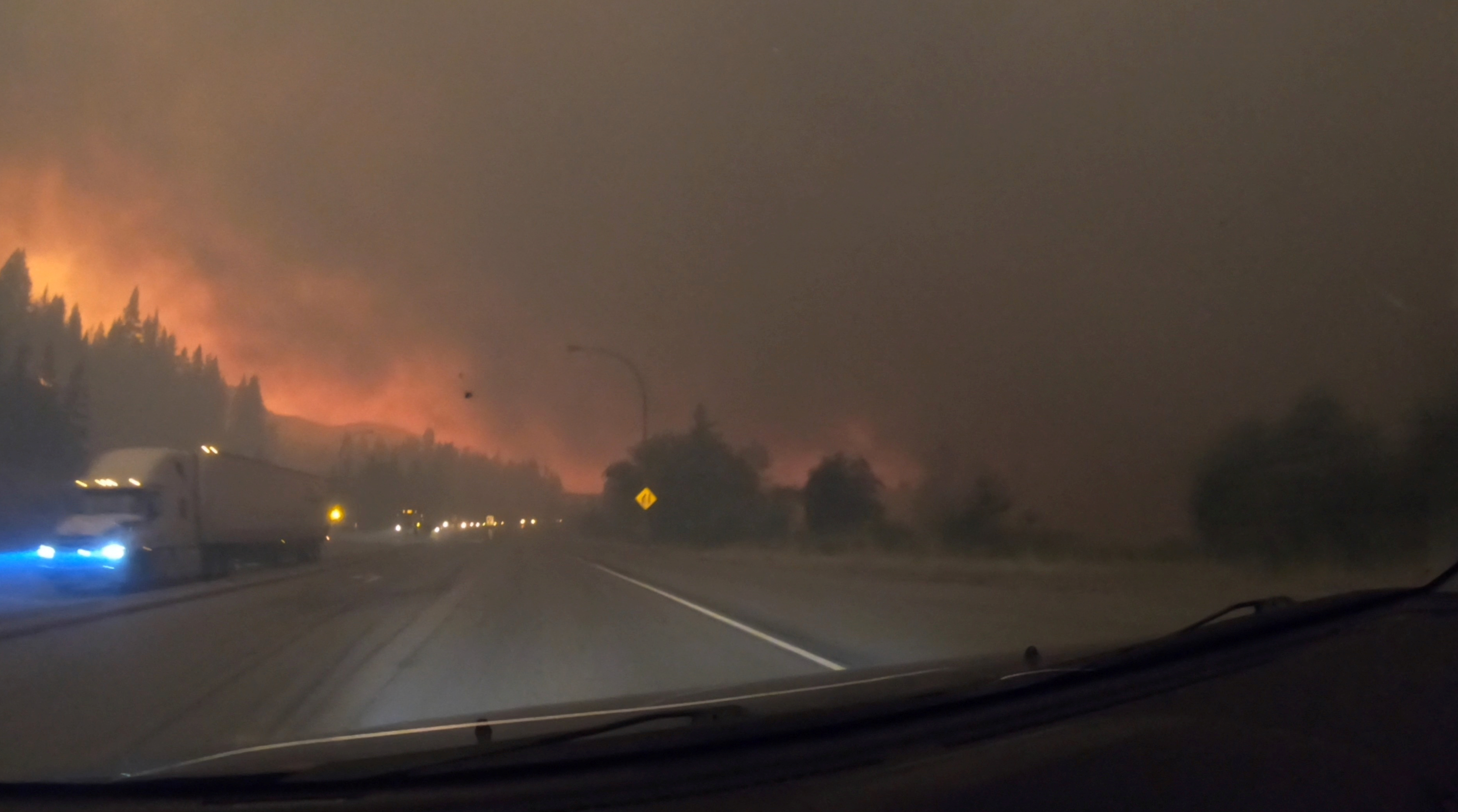 Canada to deploy military in British Columbia to tackle spreading fires