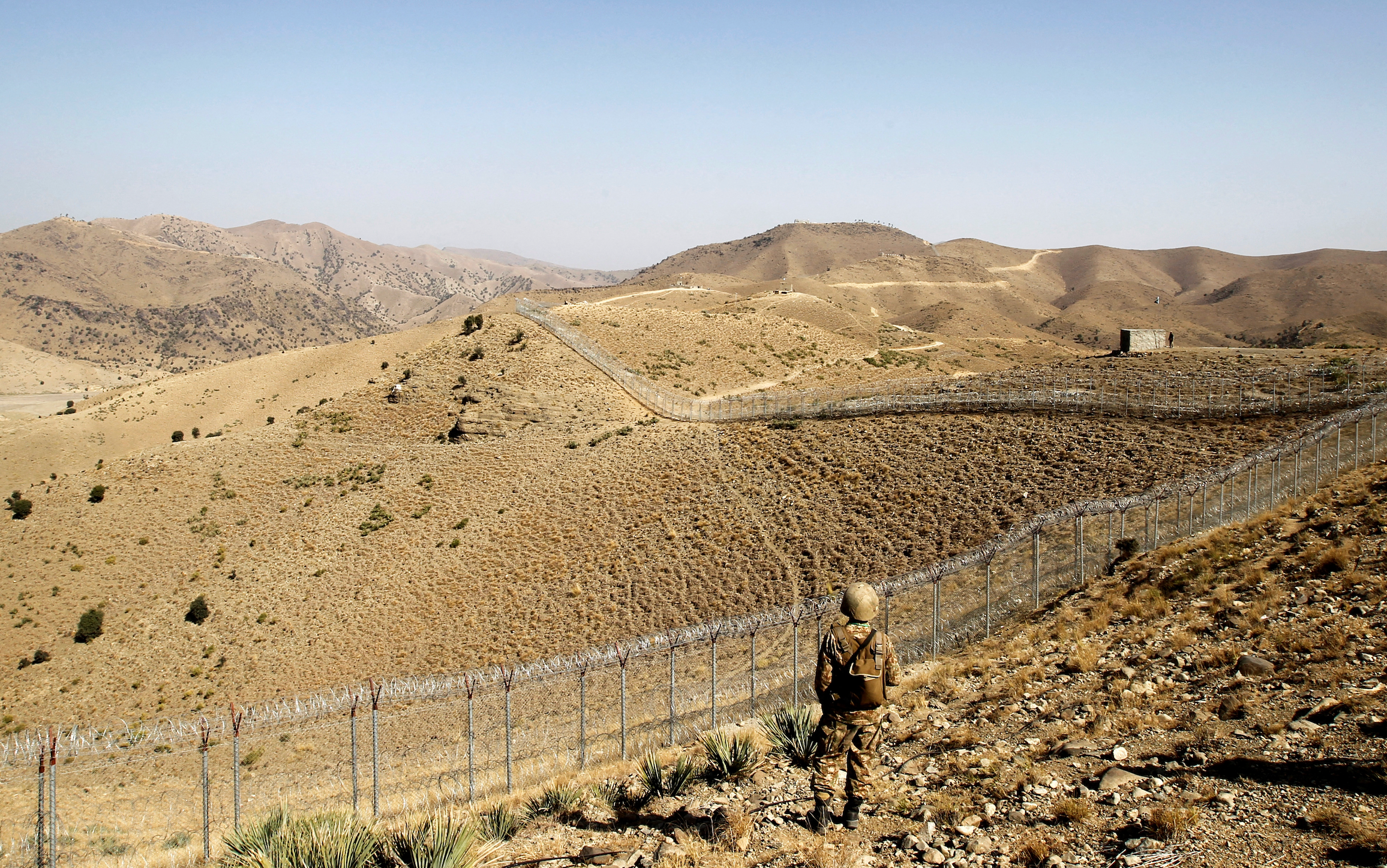 Pakistan says Taliban forces building “unlawful” structure in border dispute