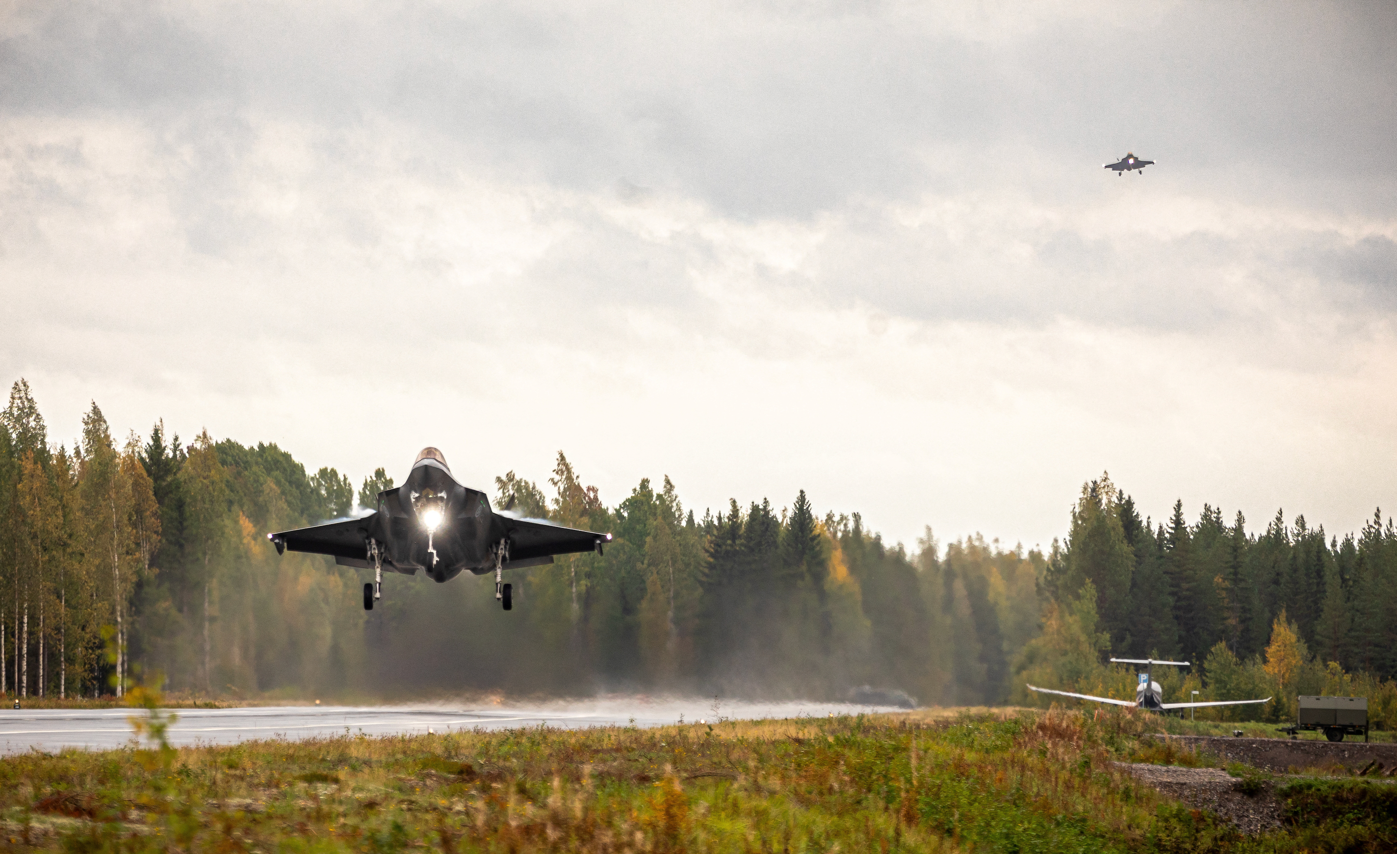 F-35A fighter jets perform motorway landings for first time