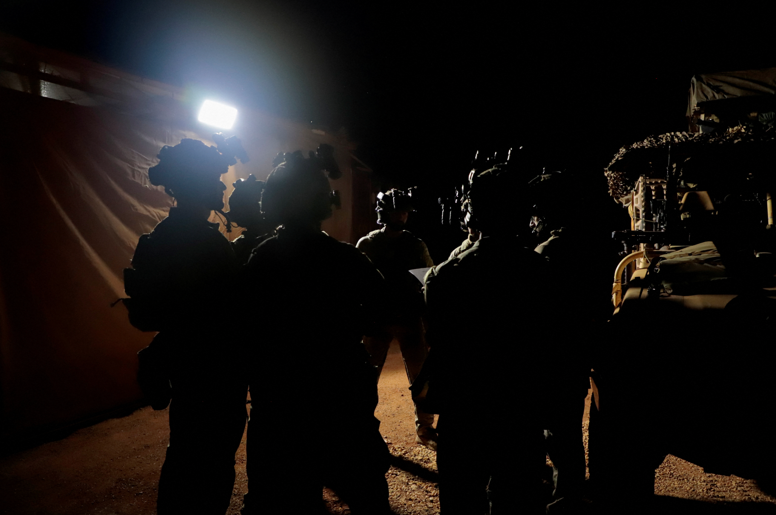 France to pull troops out of Niger following coup