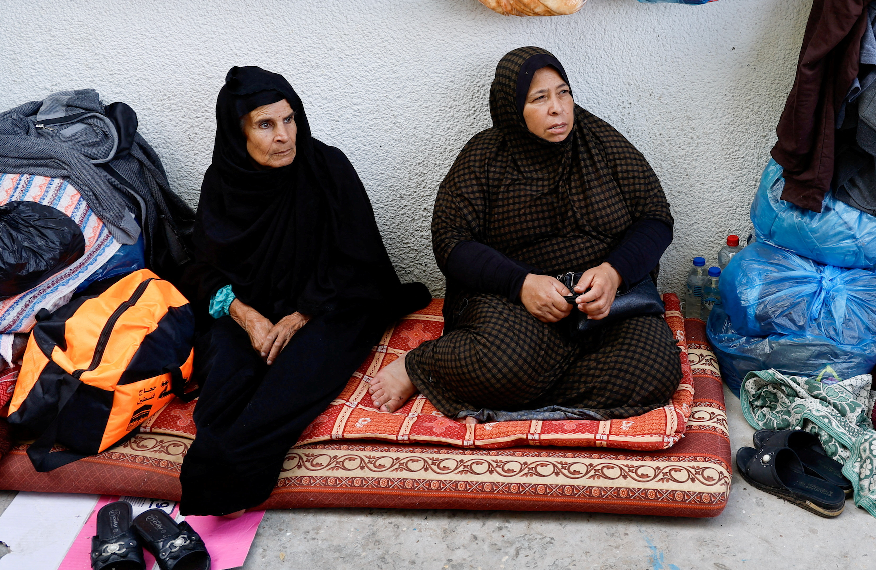 Gaza displaced show signs of disease from crowding and poor sanitation, doctors say