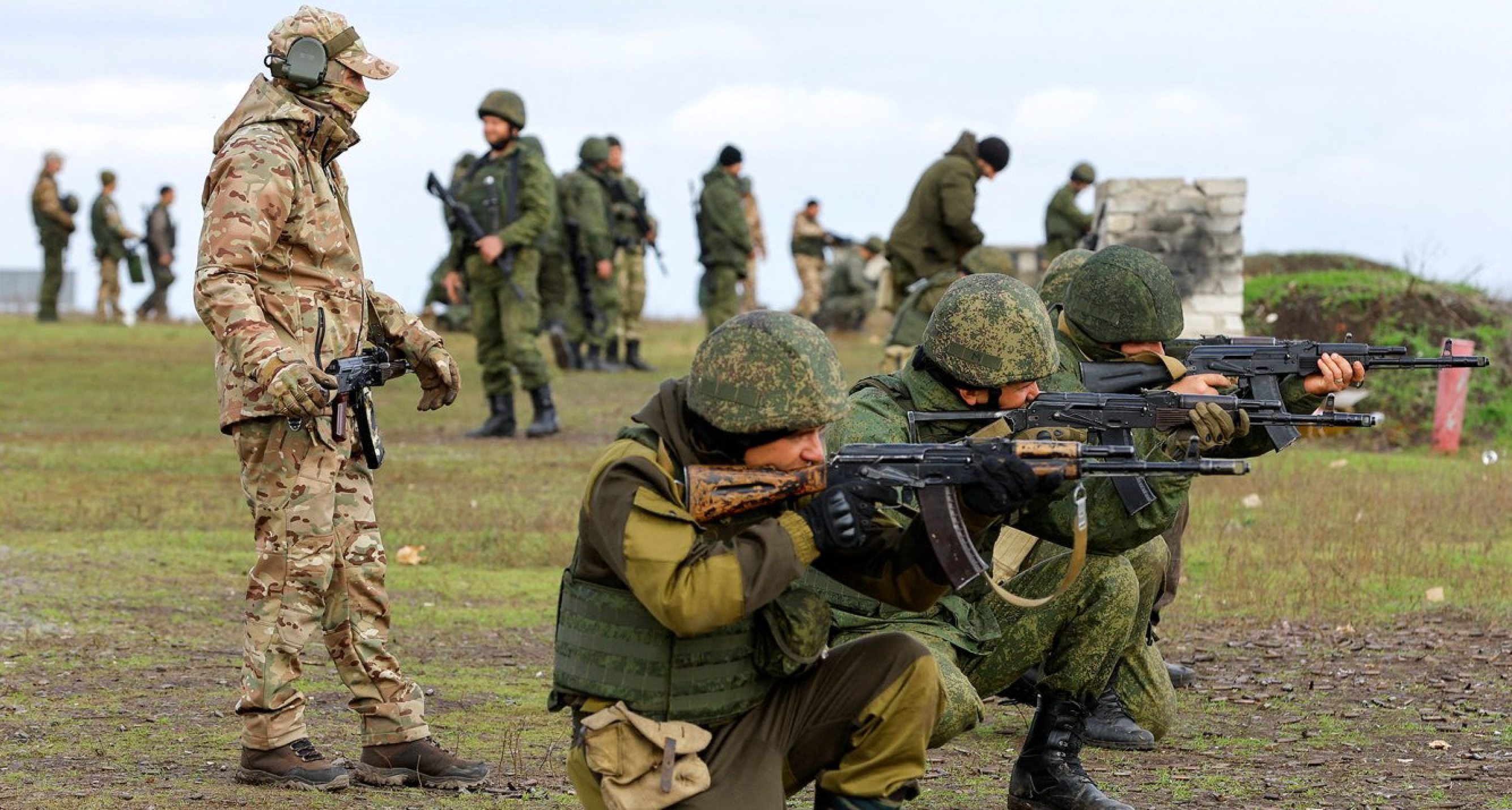 US says Russia executing disobedient troops, threatening to execute units for retreating