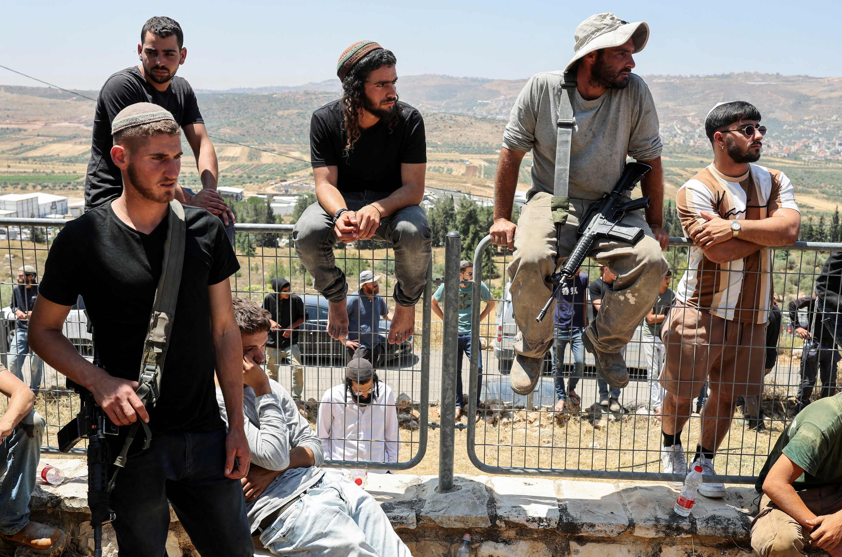 Armed Israeli settler attacks in West Bank fuel the fire amid Gaza invasion