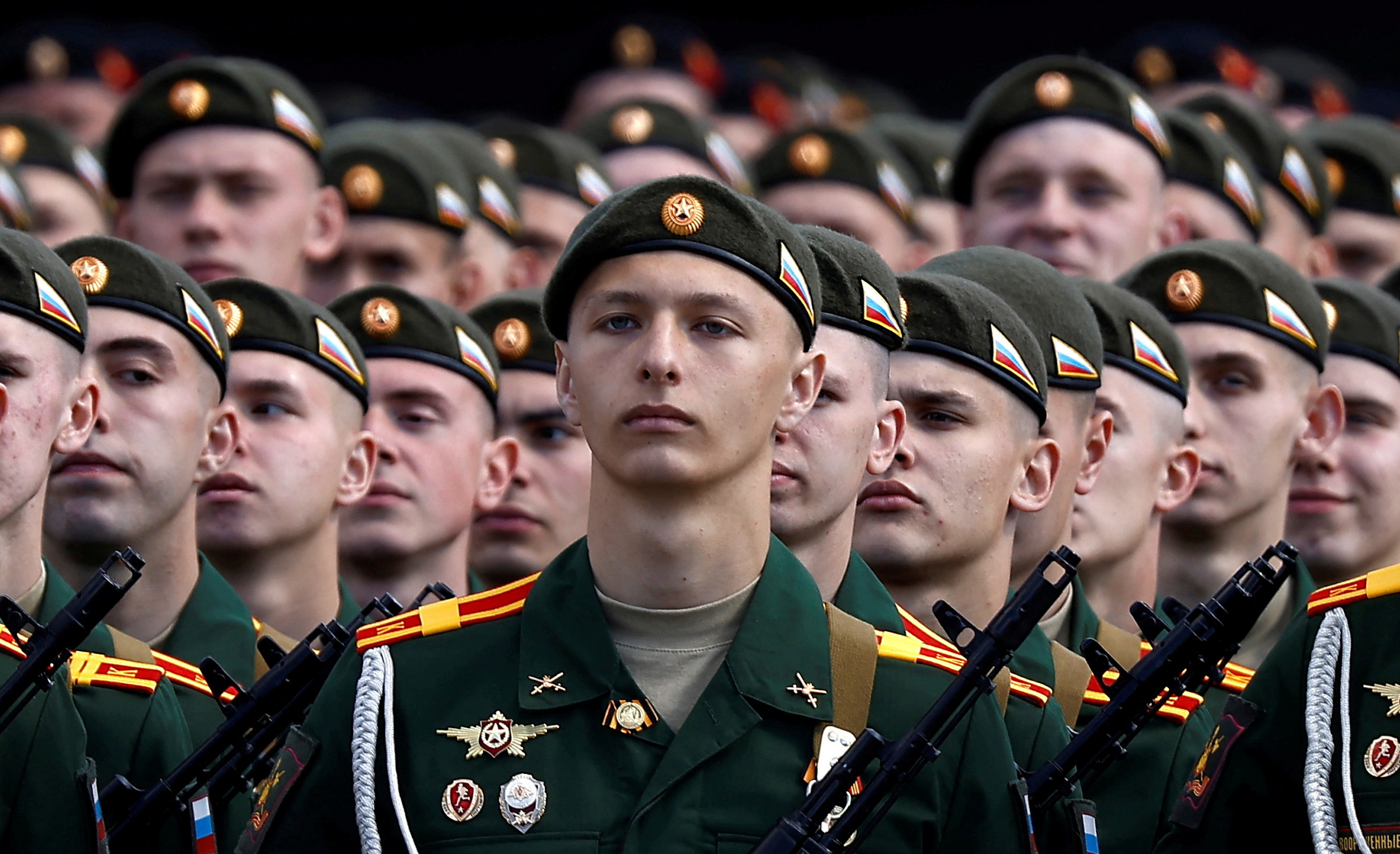 Russia increases maximum size of armed forces by 170,000 servicemen