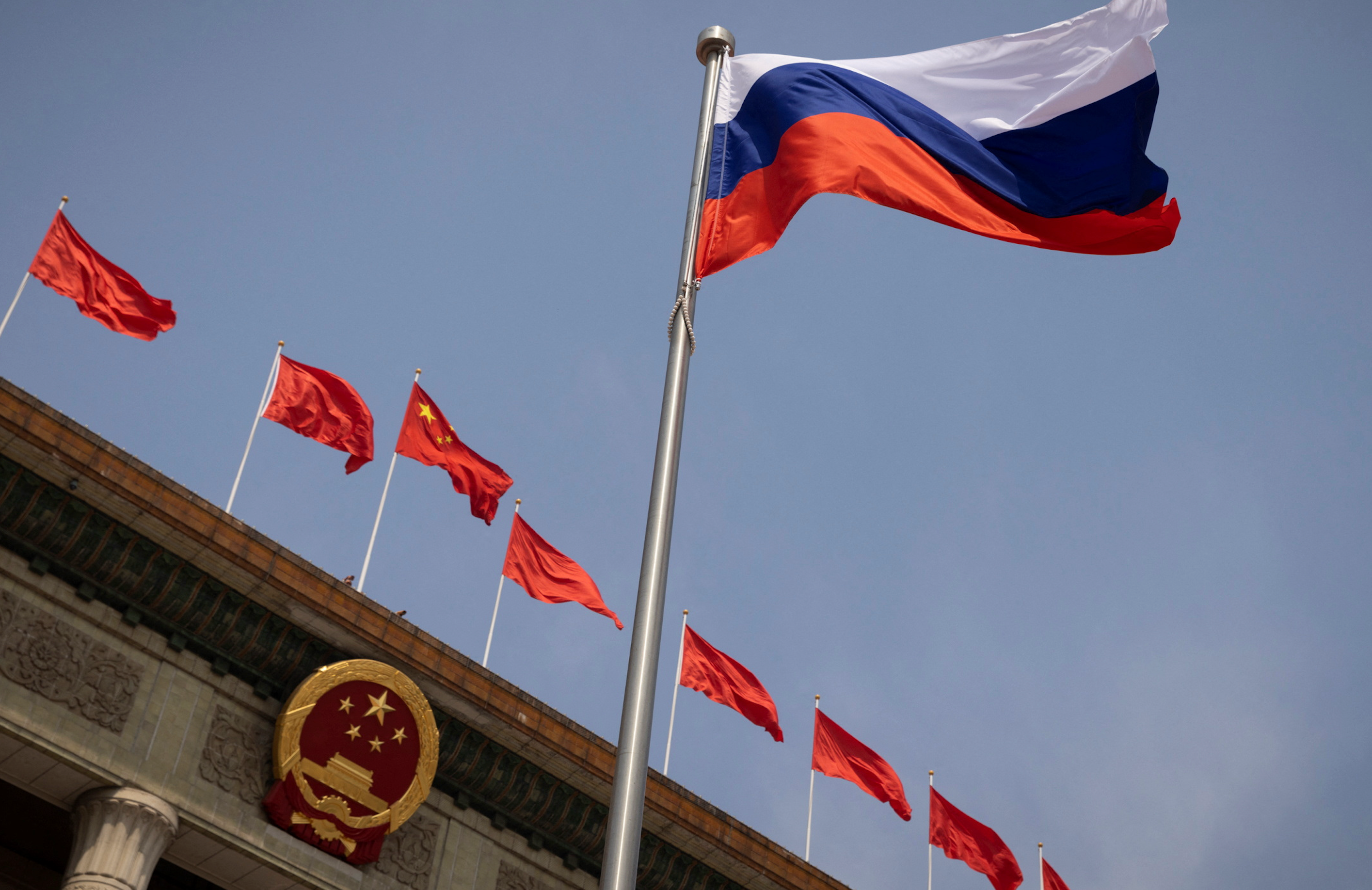 US says China providing Russia intelligence, drone & missile tech for Ukraine war