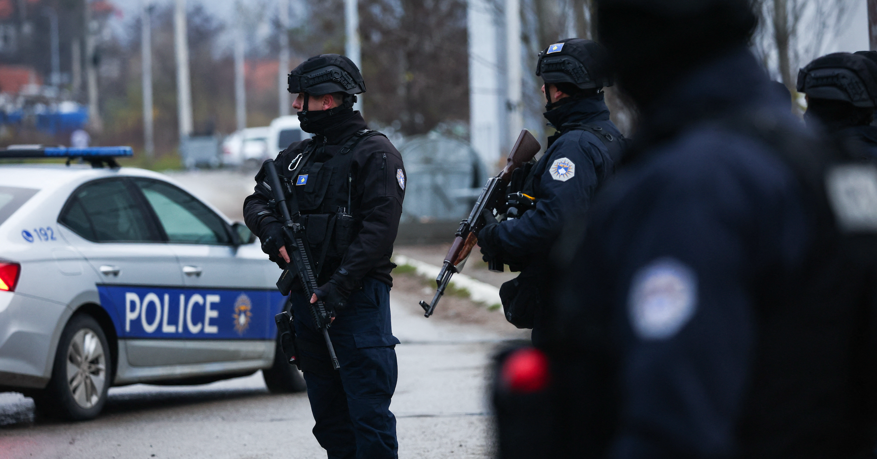 Kosovo says 10 of its police officers detained in Serbia