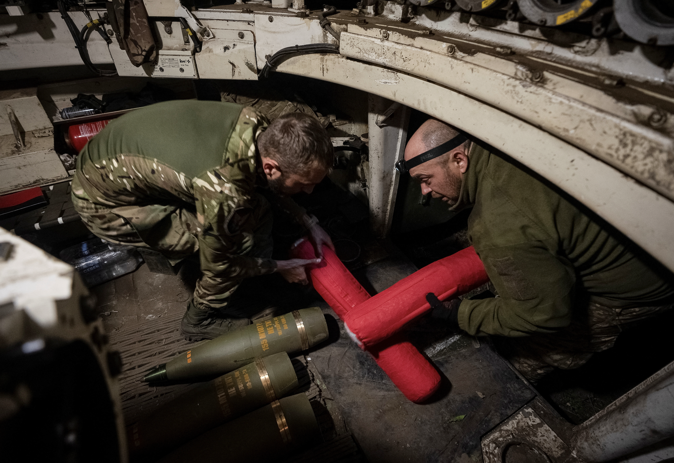 After delay, Ukrainian gunners get shells to stop Russians near Kharkiv