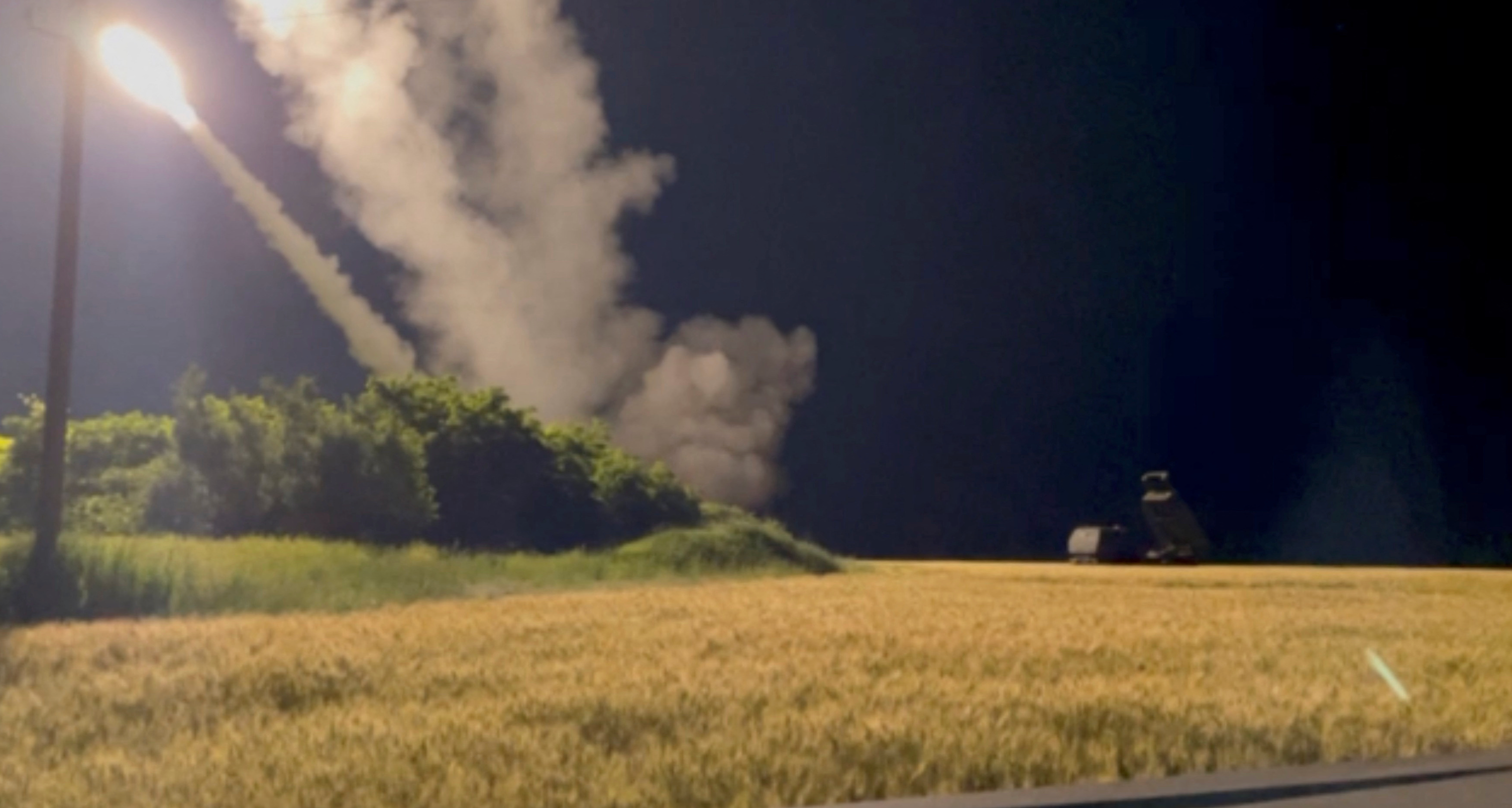 Trump advisors propose halting US aid to Ukraine unless it talks peace with Russia