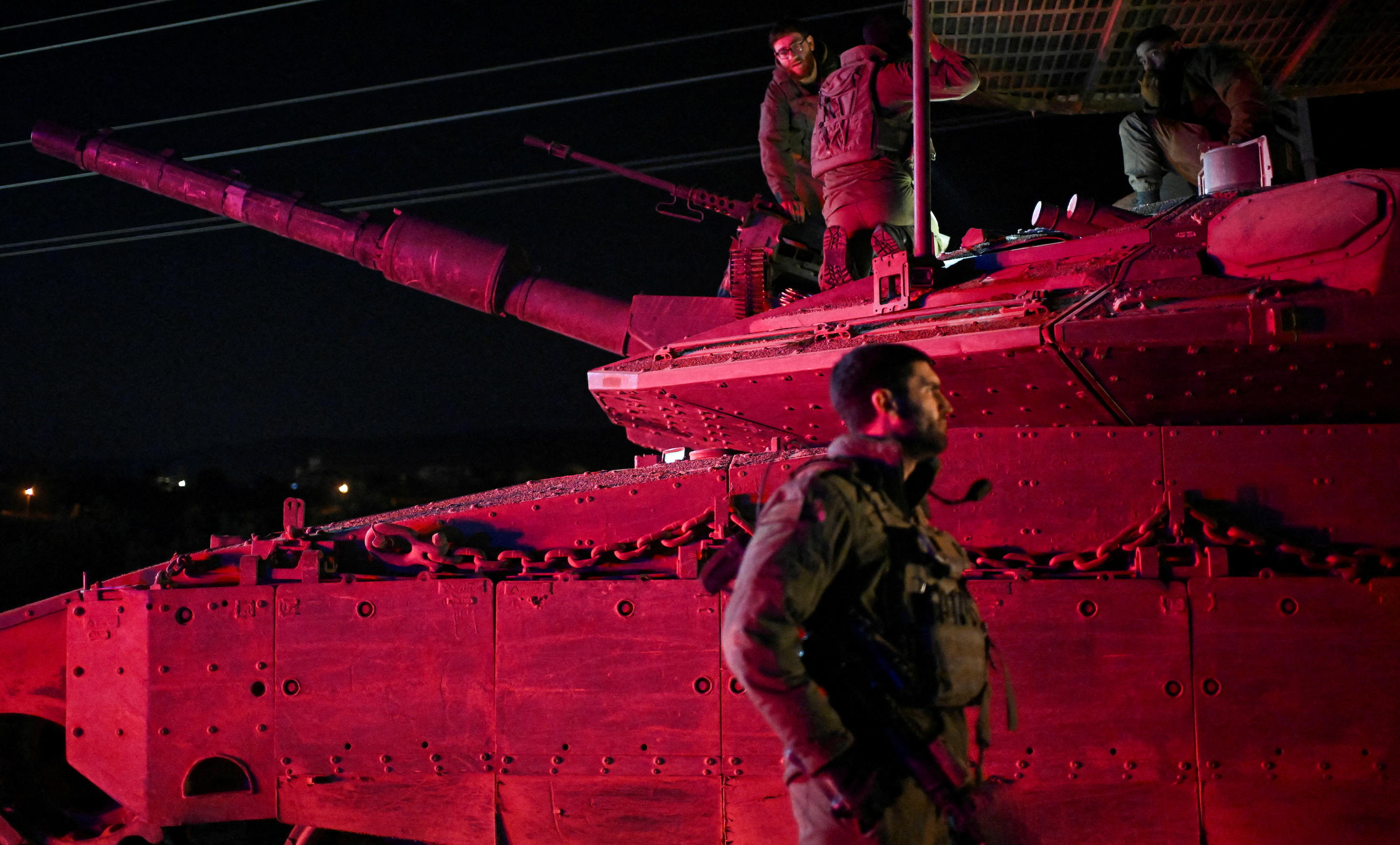 US general monitors first withdrawal of Israeli troops from Lebanon