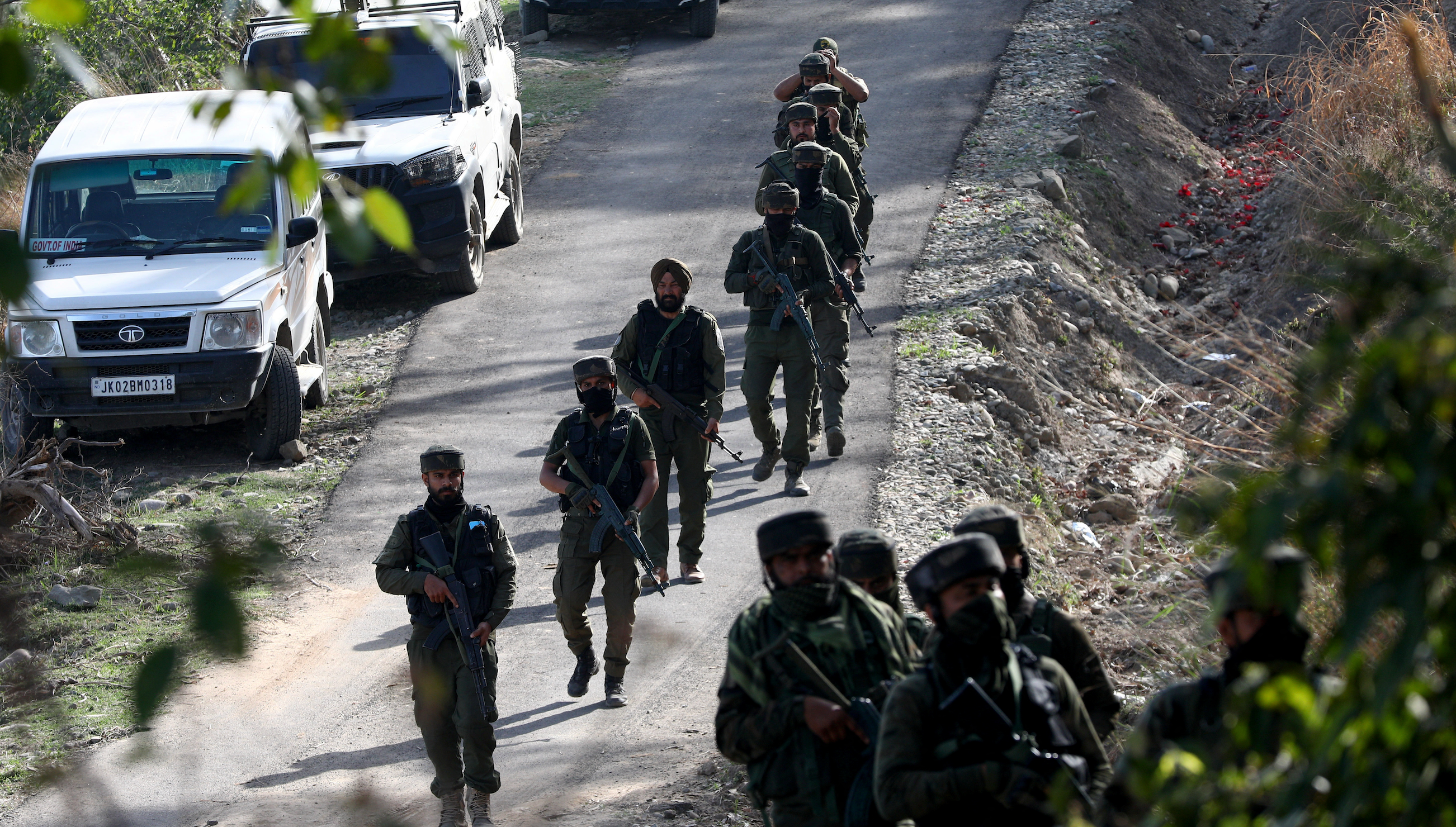 Four policemen, two militants killed in firefight in India's Kashmir