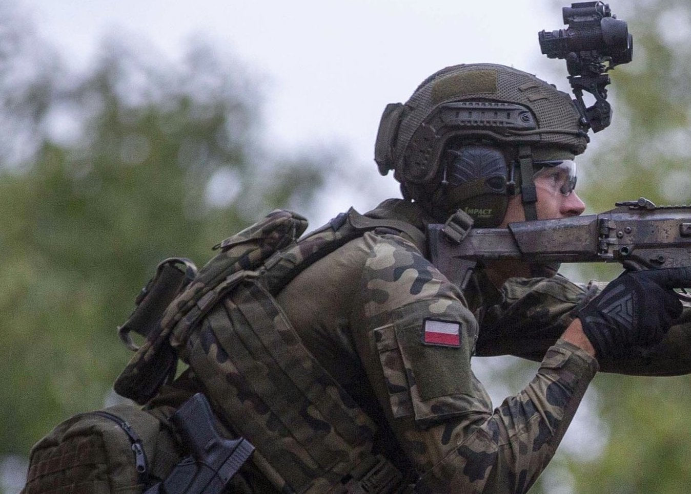 Poland doubles troops reinforcing Belarus border to 2,000