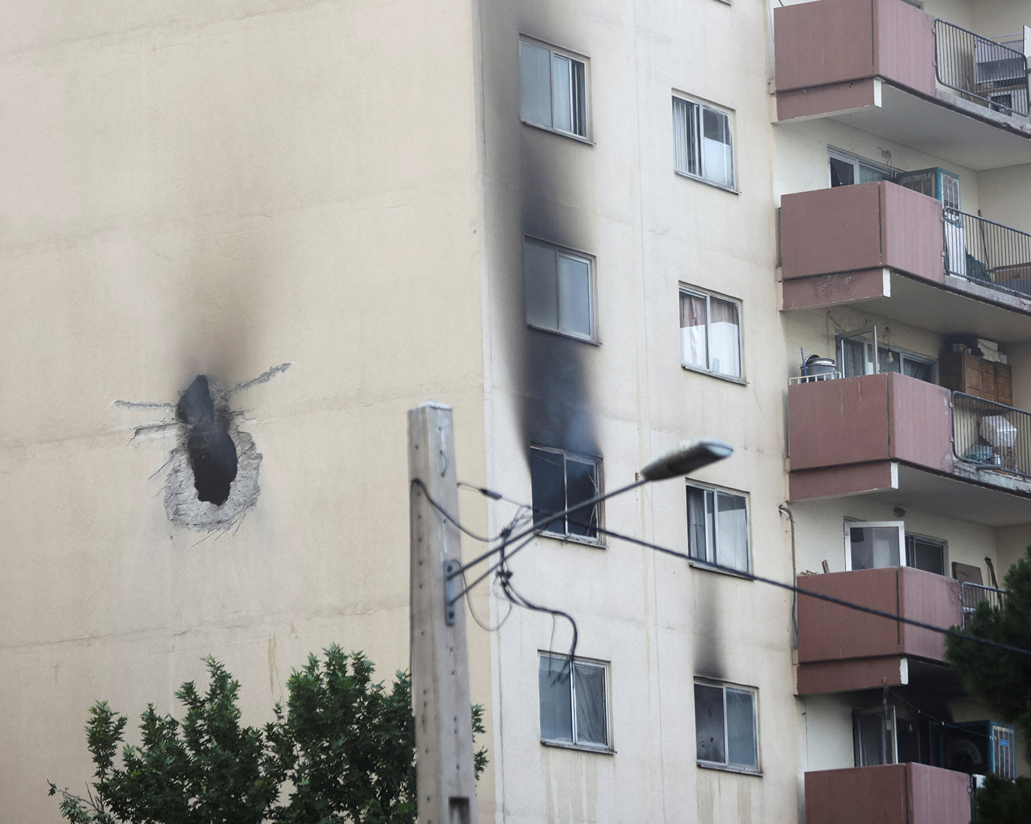 US tells Iran to do nuclear deal now after Israeli strikes