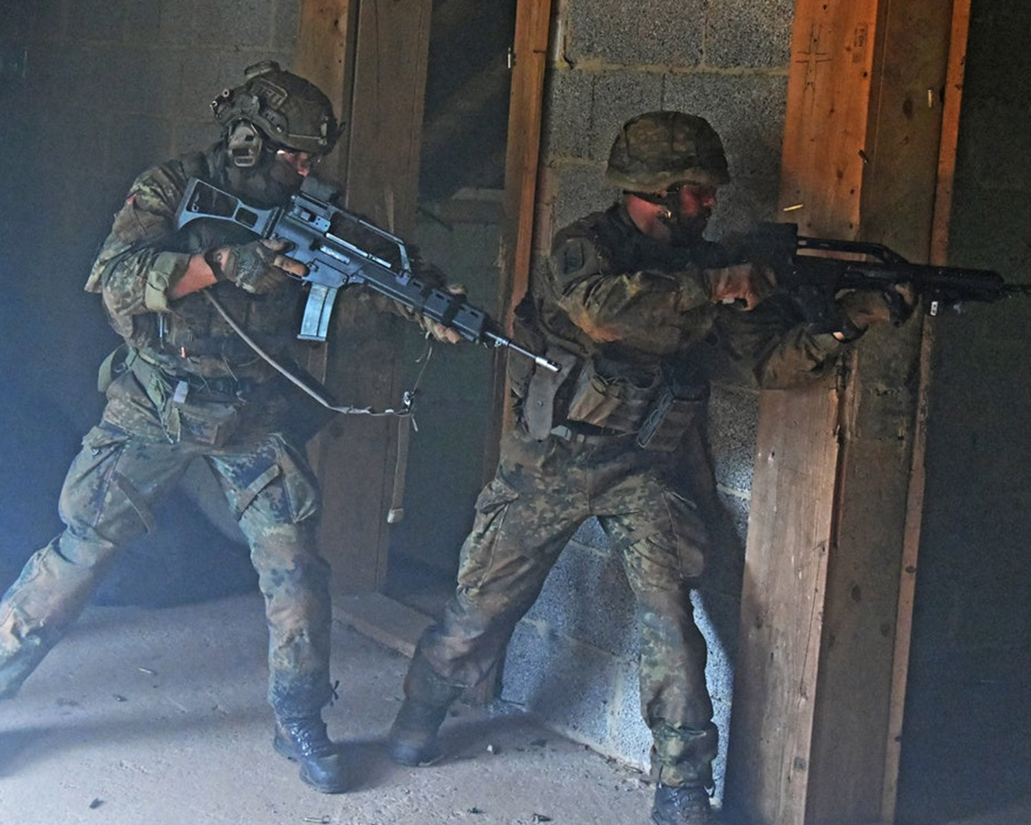 German military plans six-month enlistment option, sources say