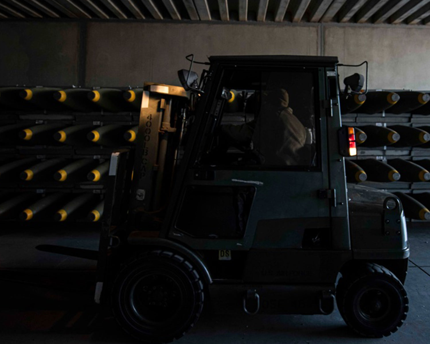 White House signs executive order to ease US weapons exports