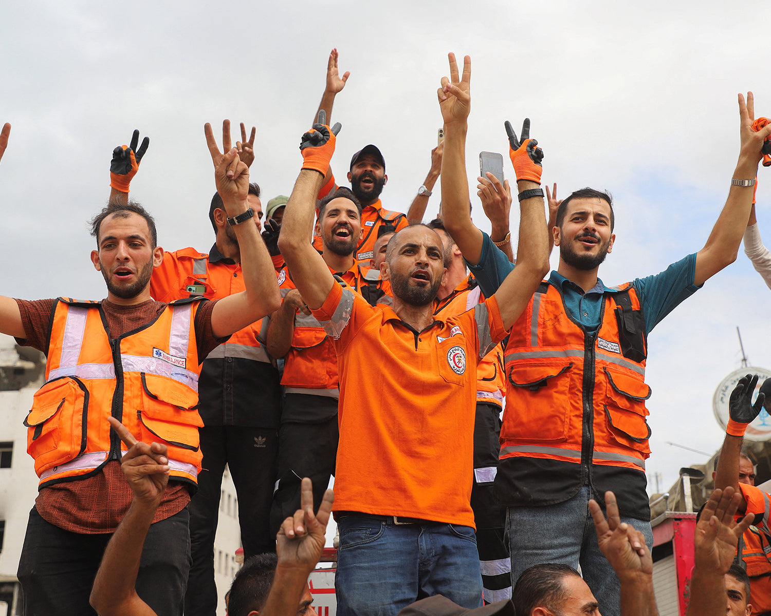 Israel and Hamas sign Gaza ceasefire and hostage deal