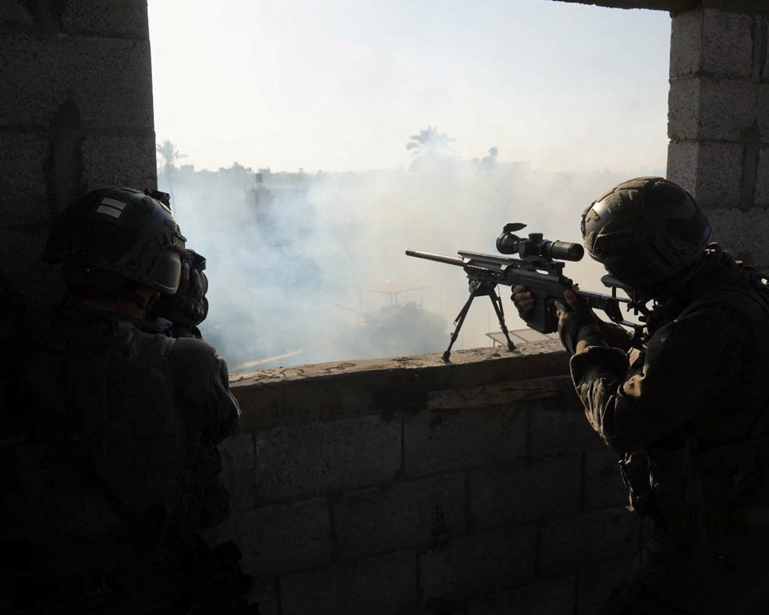 At least 27 Gazans killed, dozens wounded after Israeli troops fire on crowd near aid site