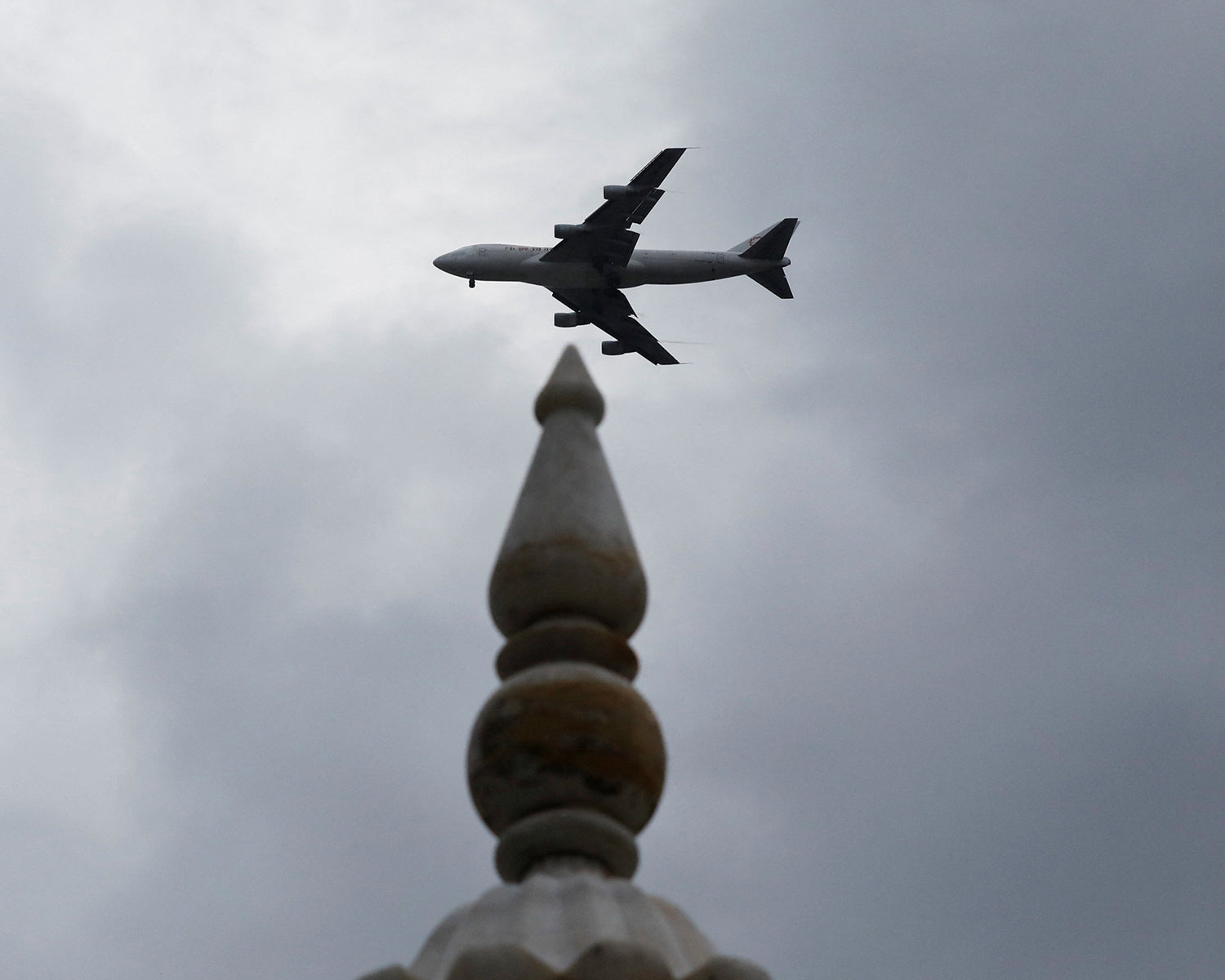 India closes airspace to Pakistan airlines as tensions rise