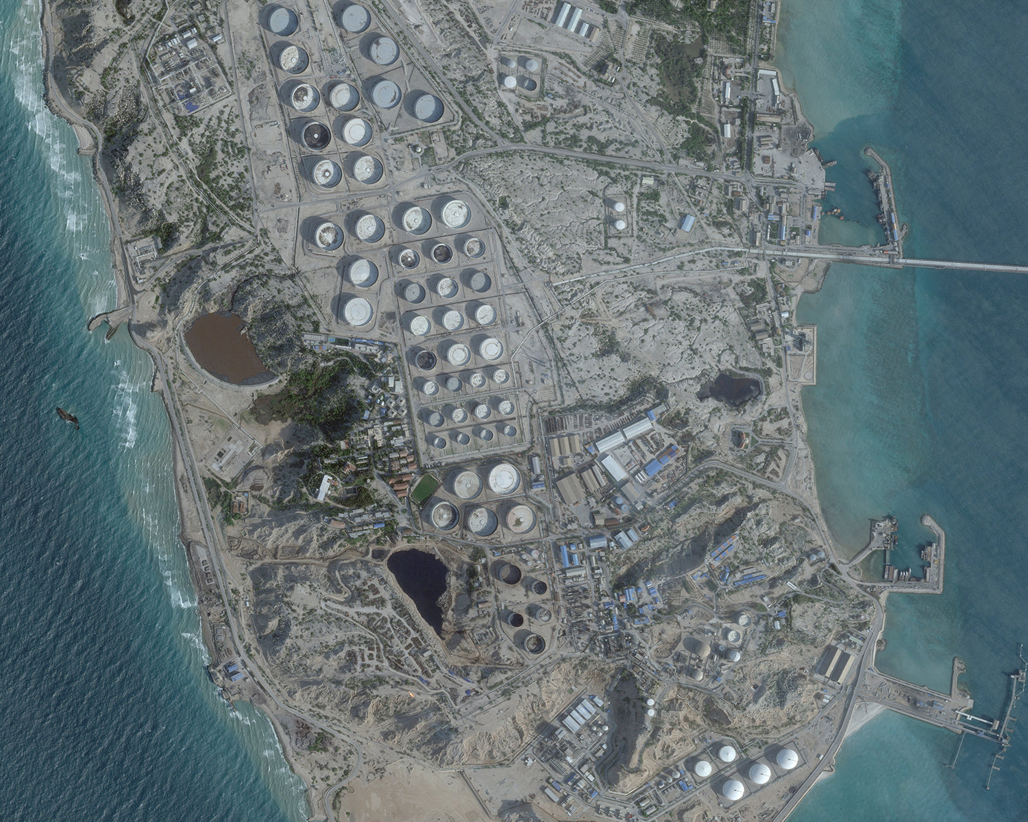 Iran vows Gulf closure, mine-laying amid report US eyeing Kharg Island action