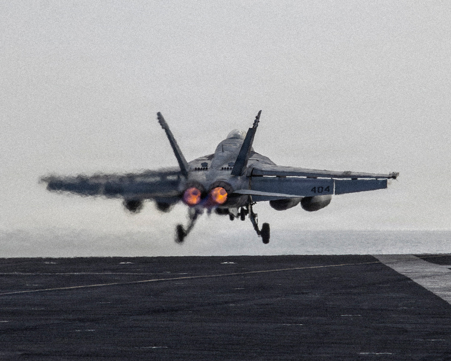 US hits military targets on Iran's Kharg Island, Vance says no change to “strategy”