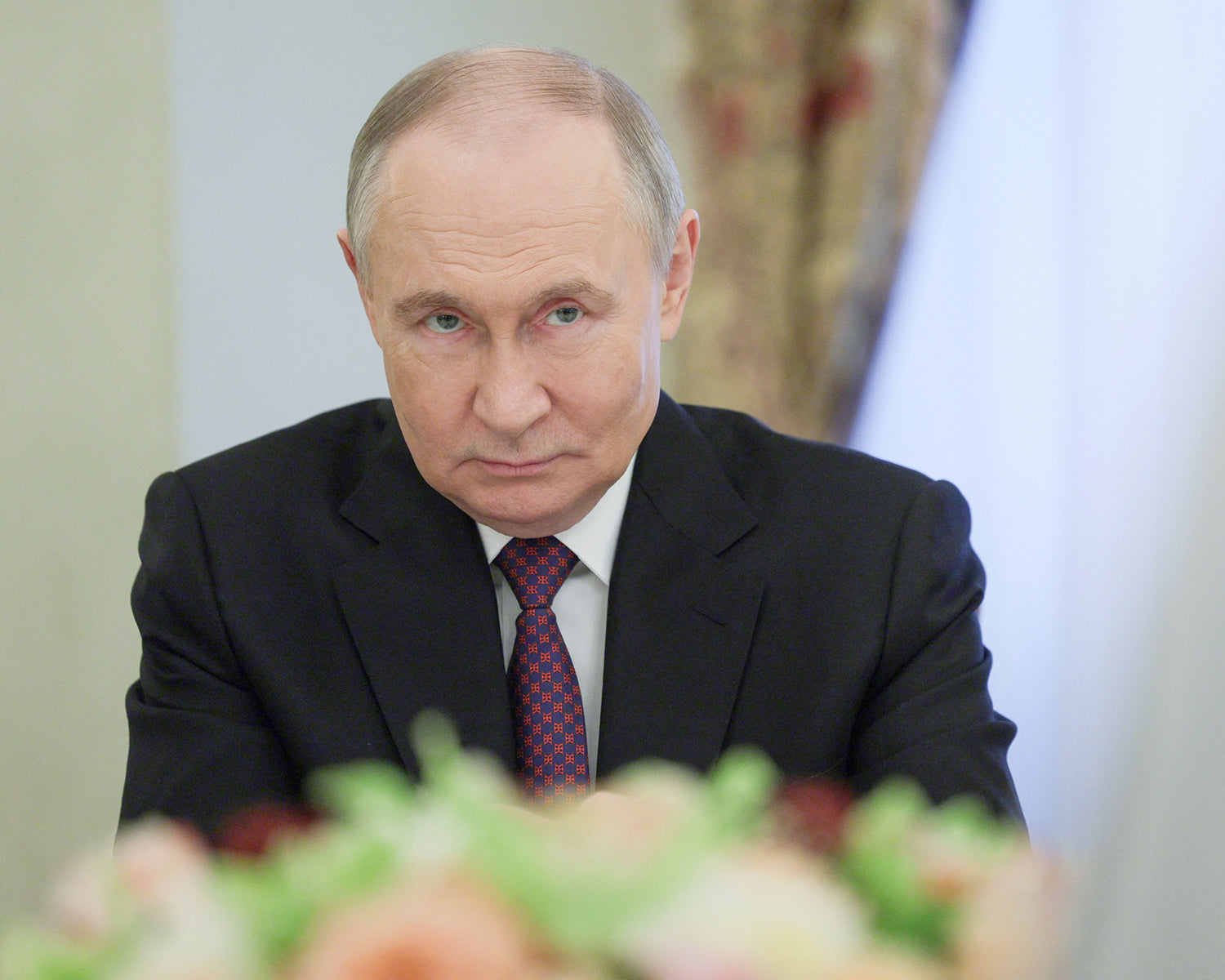 Vladimir Putin offers to halt Ukraine invasion along current front line