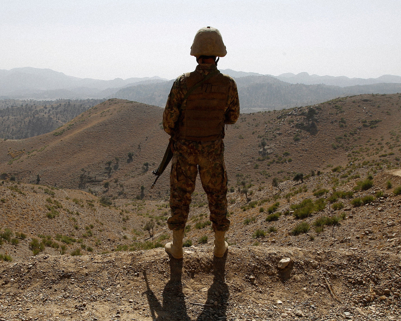 Afghanistan and Pakistan exchange fire as peace talks begin