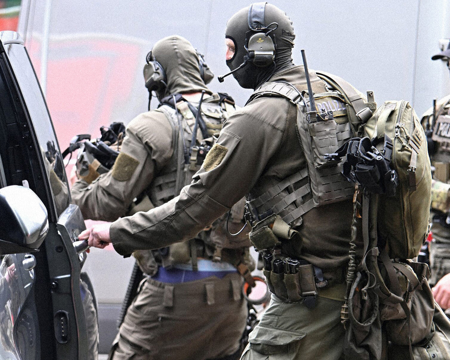 Germany accuses three men of planning attack on Jewish institutions