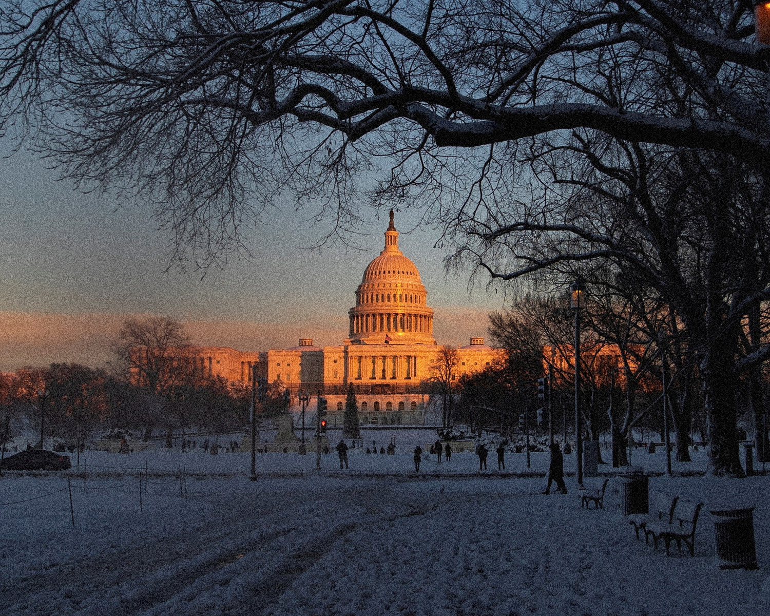 White House, Senate Democrats seek deal to avert shutdown