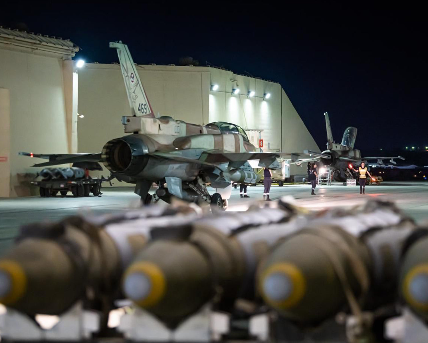 Israel strikes near Syrian presidential palace in “message” to Sharaa