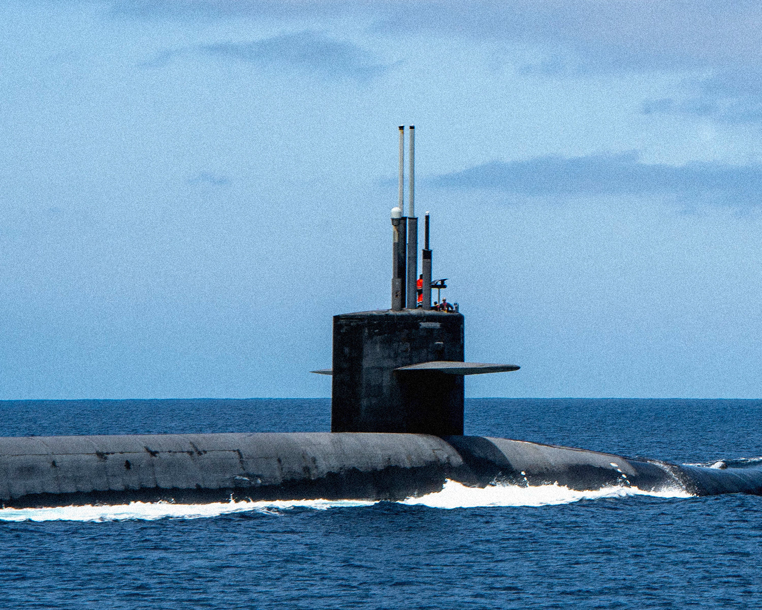 US submarine sinks Iranian warship off Sri Lanka