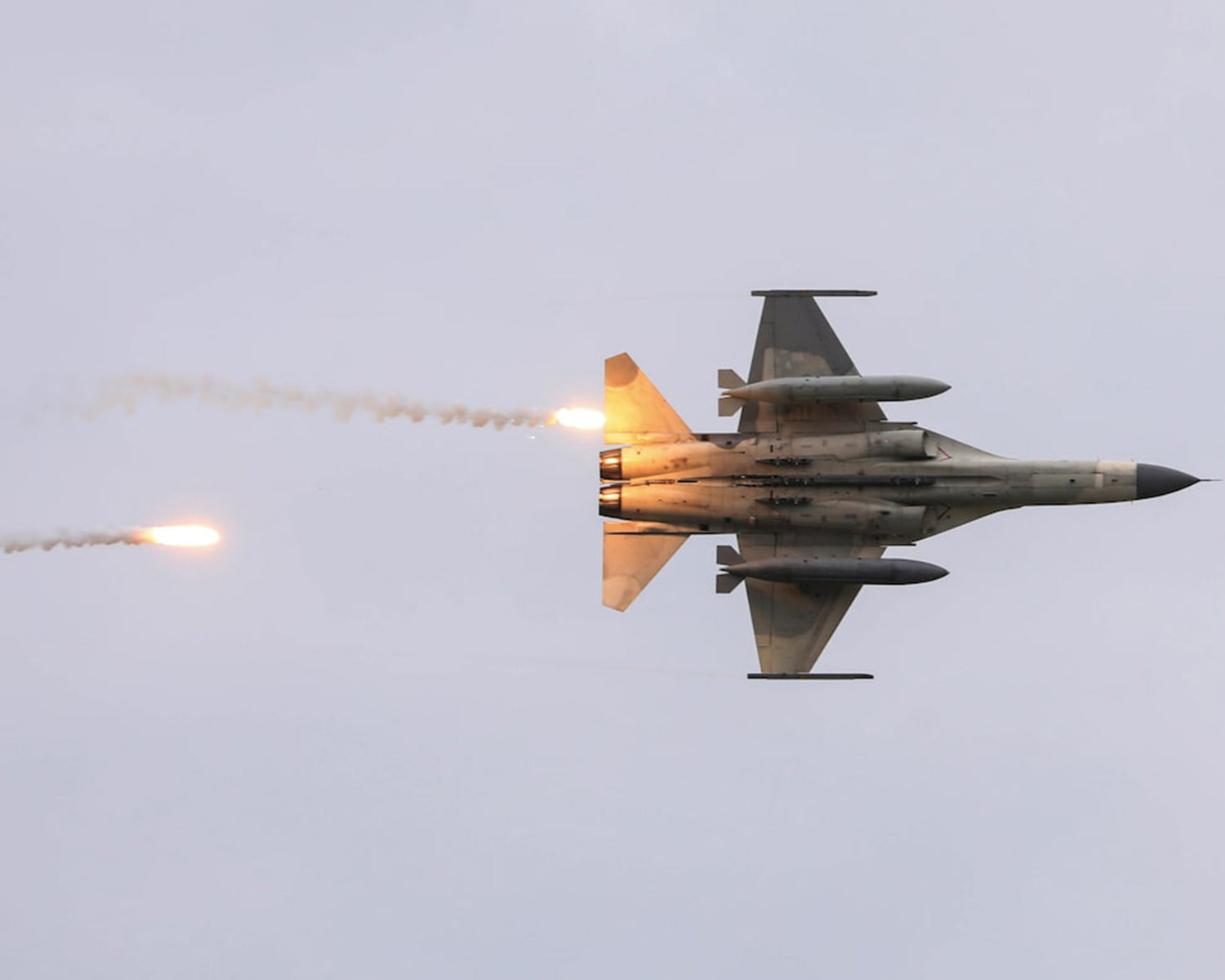 US will keep helping Taiwan in its self-defense, senator says in Taipei