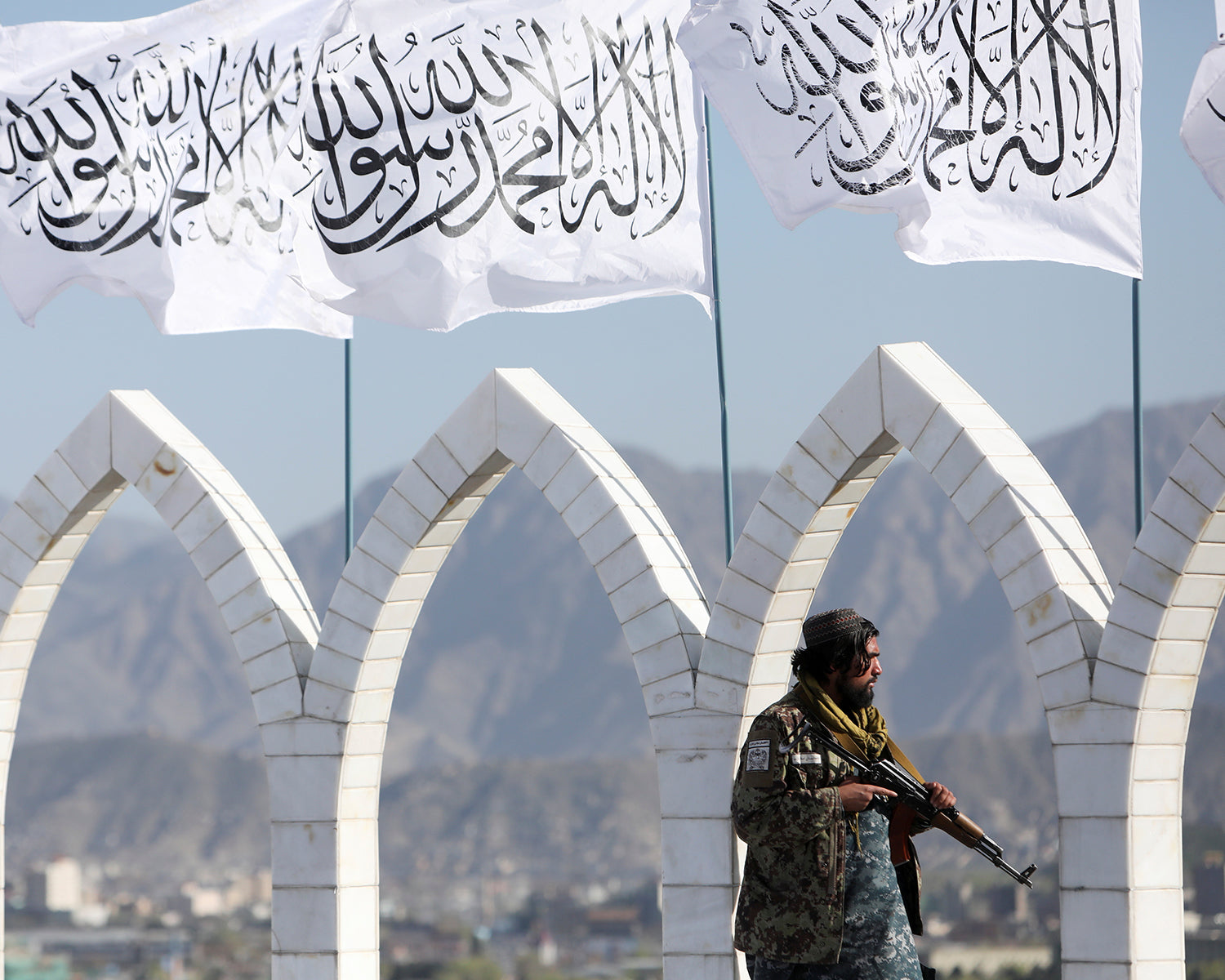 Taliban in trade talks with Russia, China