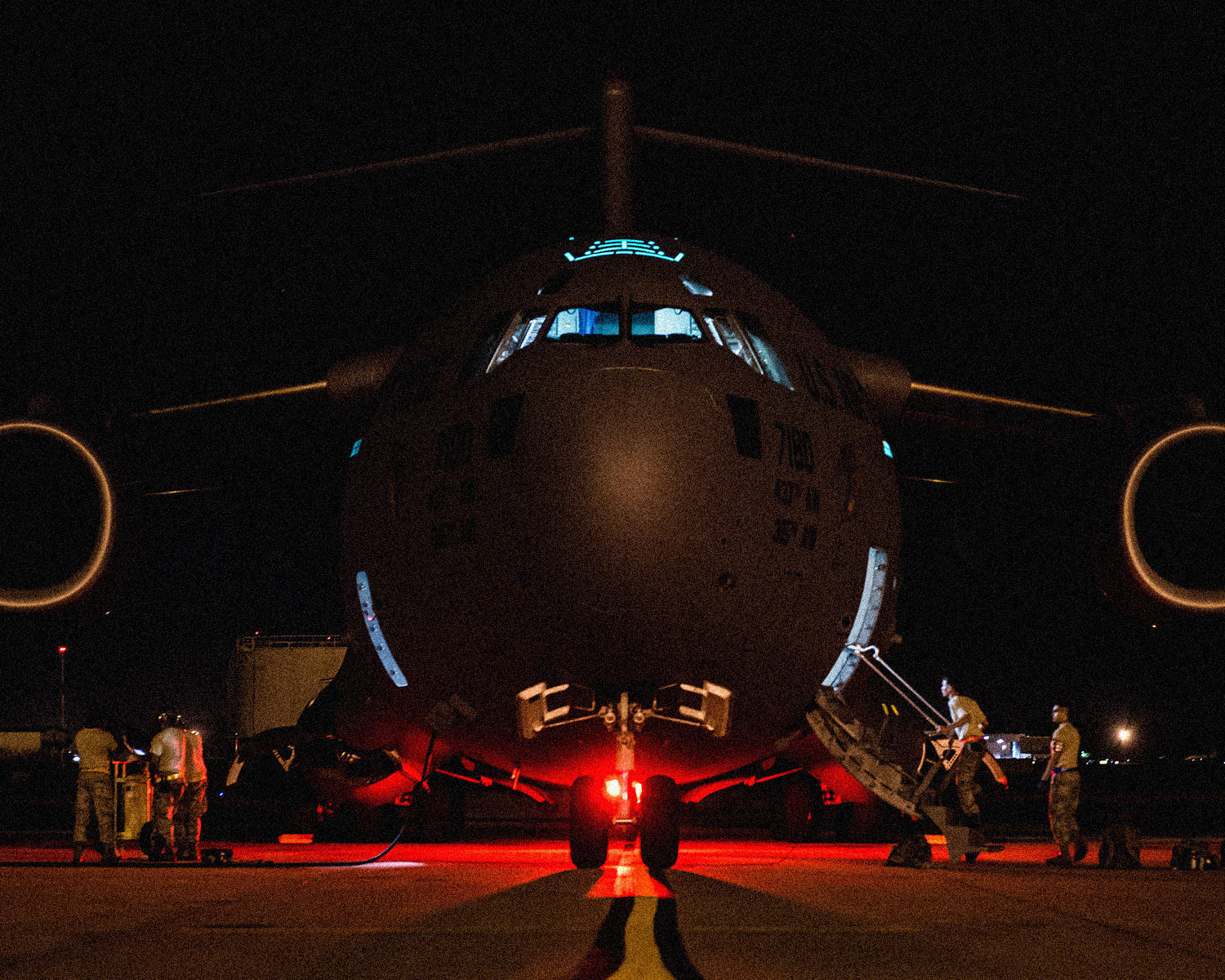 US military starts transferring ISIS detainees from Syria to Iraq