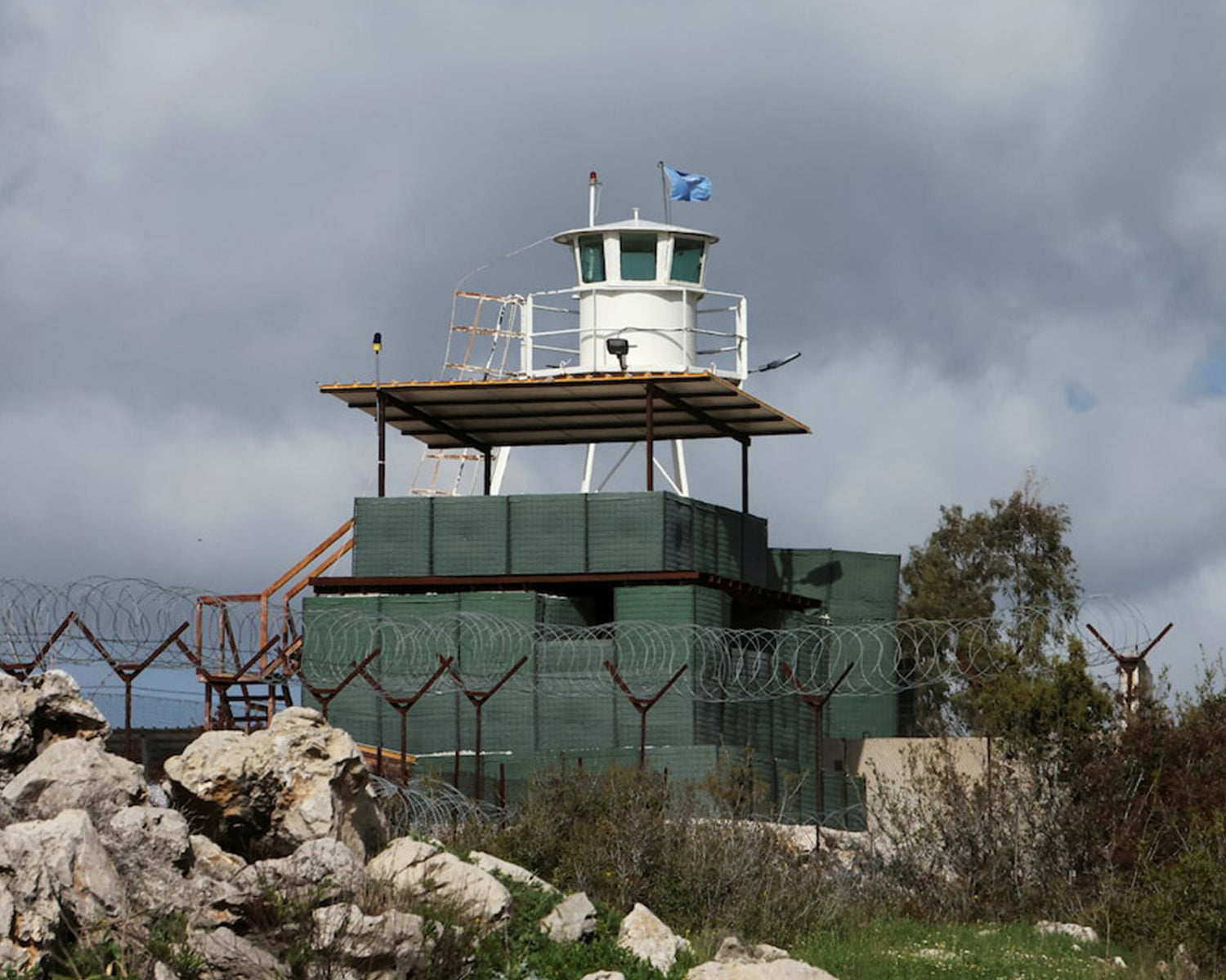 Israeli fire hits perimeter of UN peacekeeping post in Lebanon, UNIFIL says