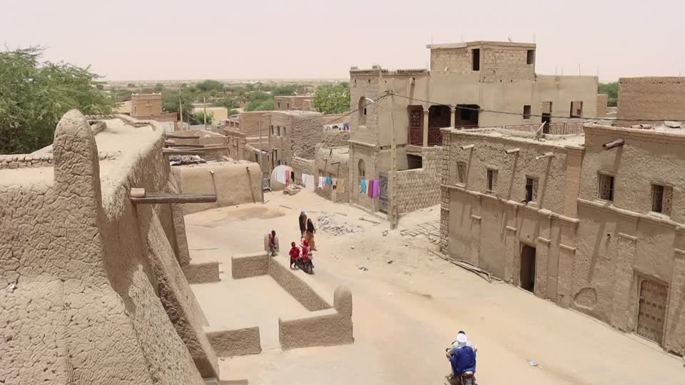 Islamist militants advance in Mali, besiege Timbuktu as UN withdraws