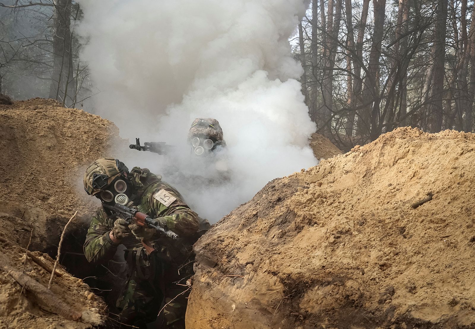 Tear gas used on Ukraine battlefield despite ban, chemical weapons agency finds