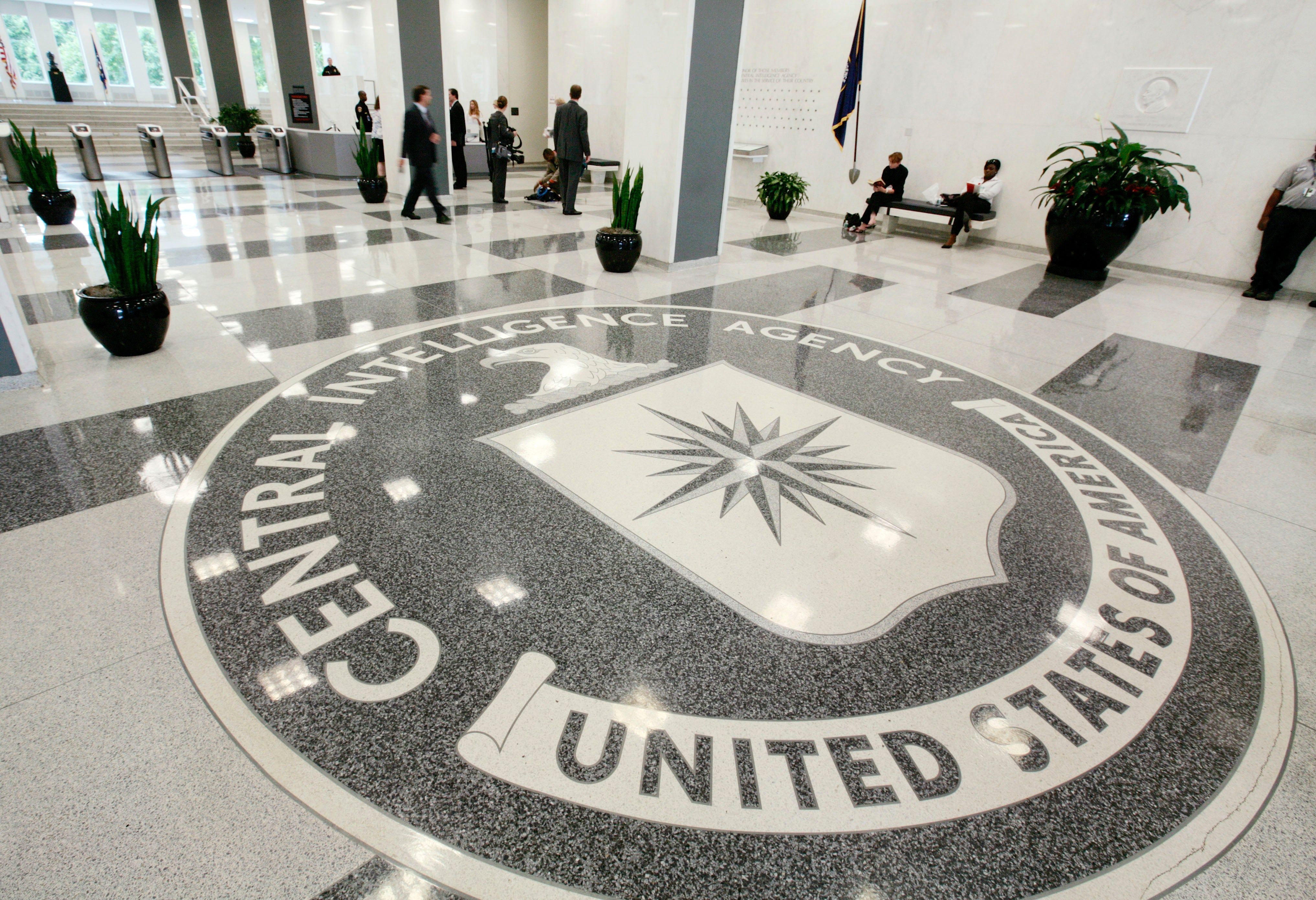 Ex-CIA officer gets 10 years in prison for spying for China