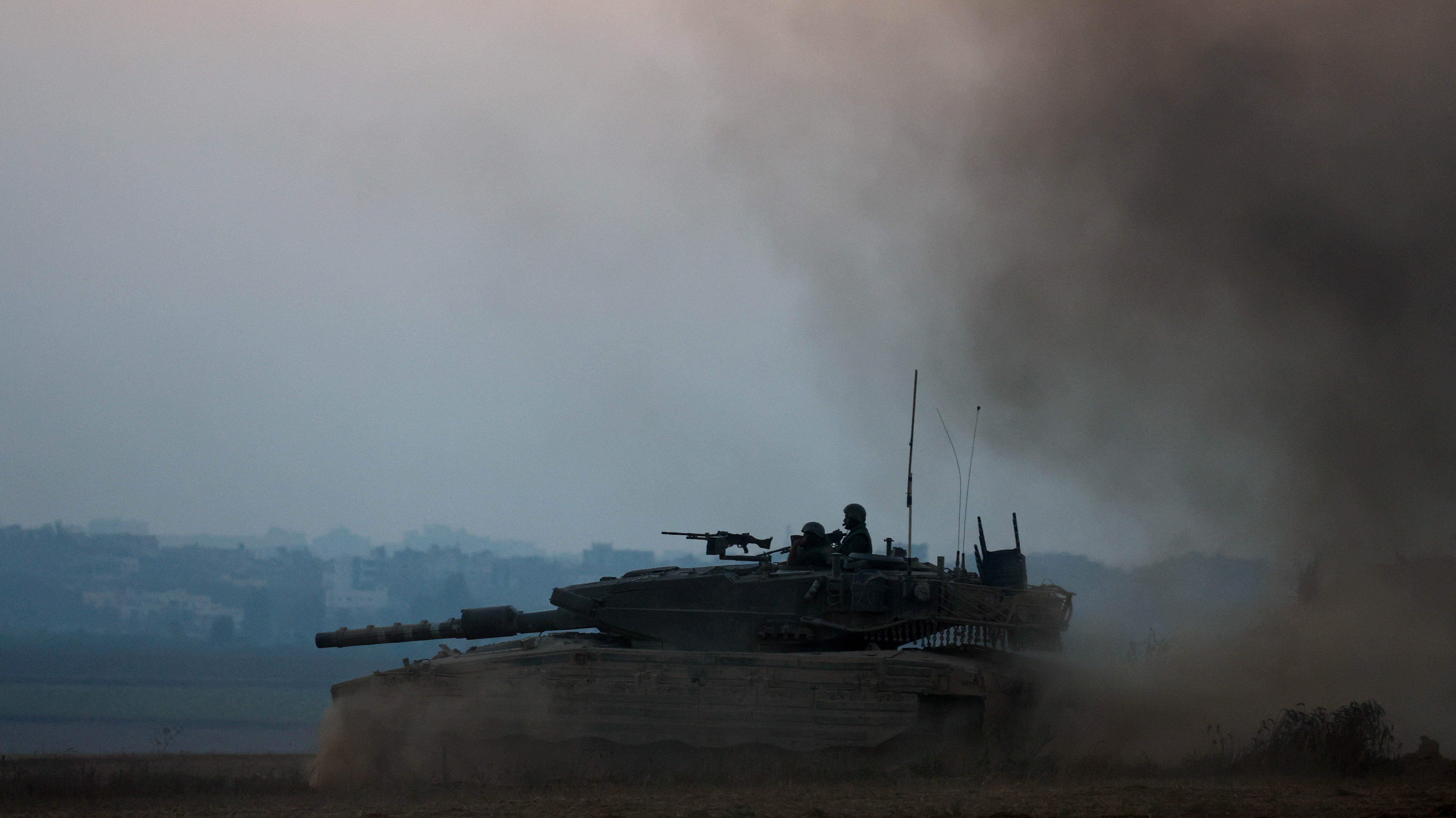 More families stream out of north Gaza as Israeli tanks push deeper