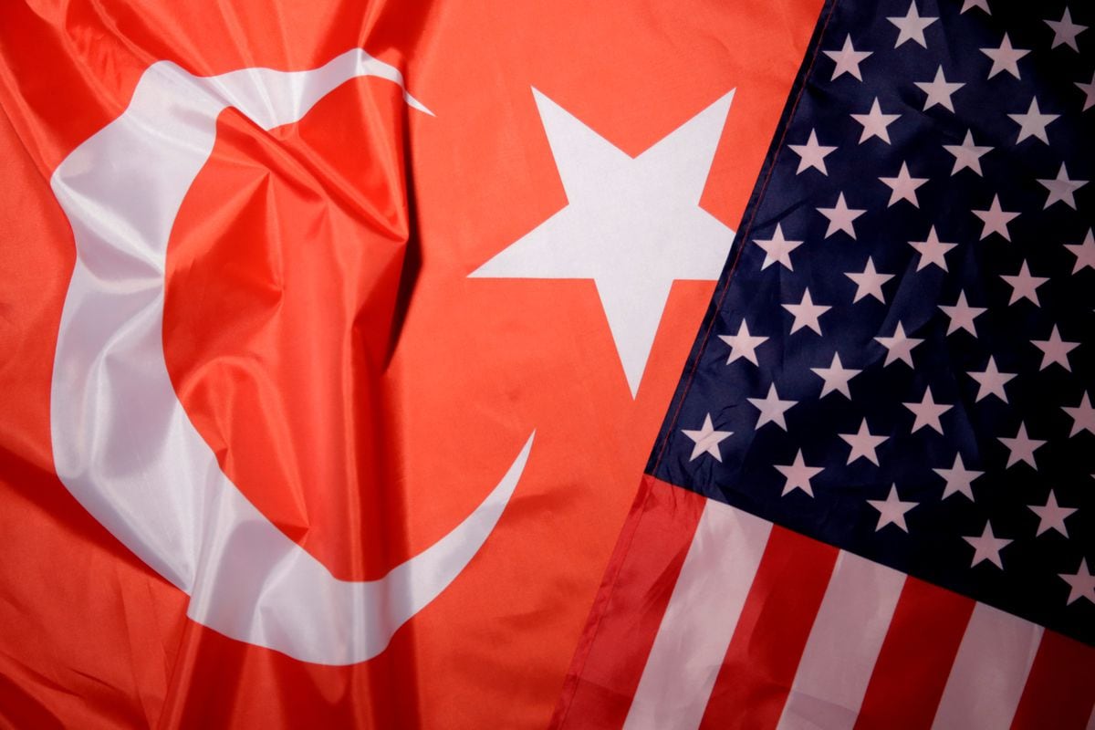 US-Turkey ties now have significant momentum, Senator Murphy says