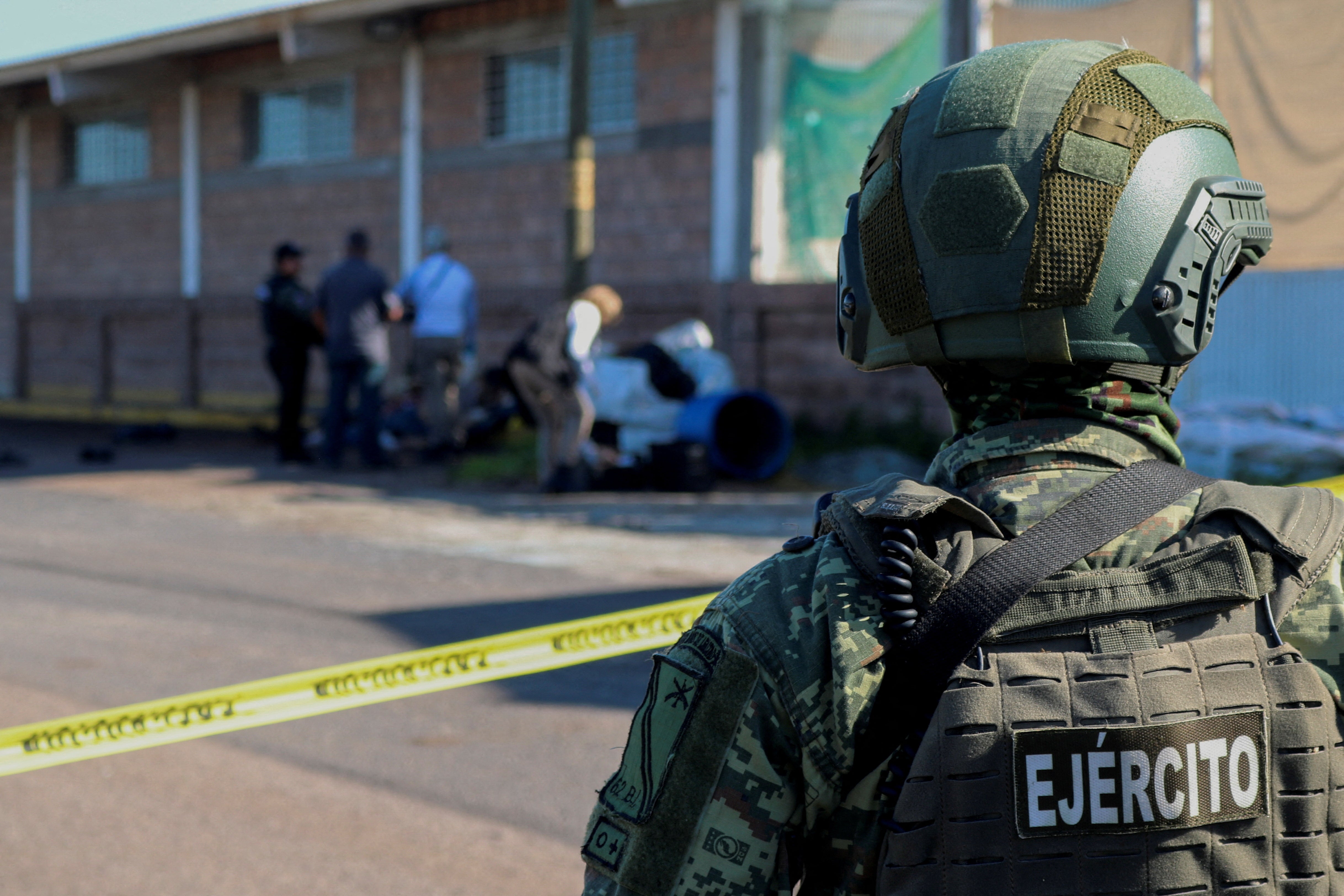 Firefight in Mexico's Sinaloa state kills 19, local cartel leader arrested