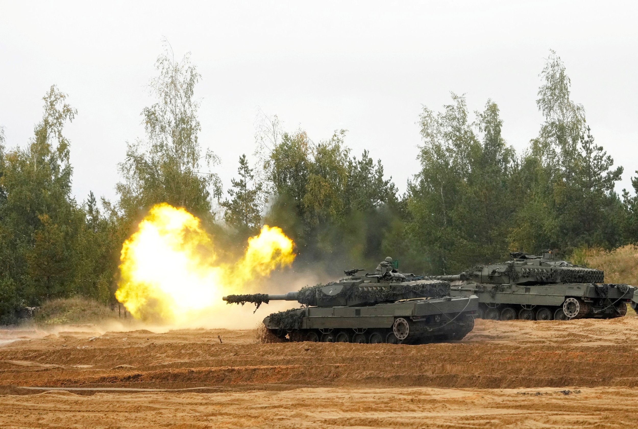 Germany to send Leopard tanks to Ukraine, US and allies also poised