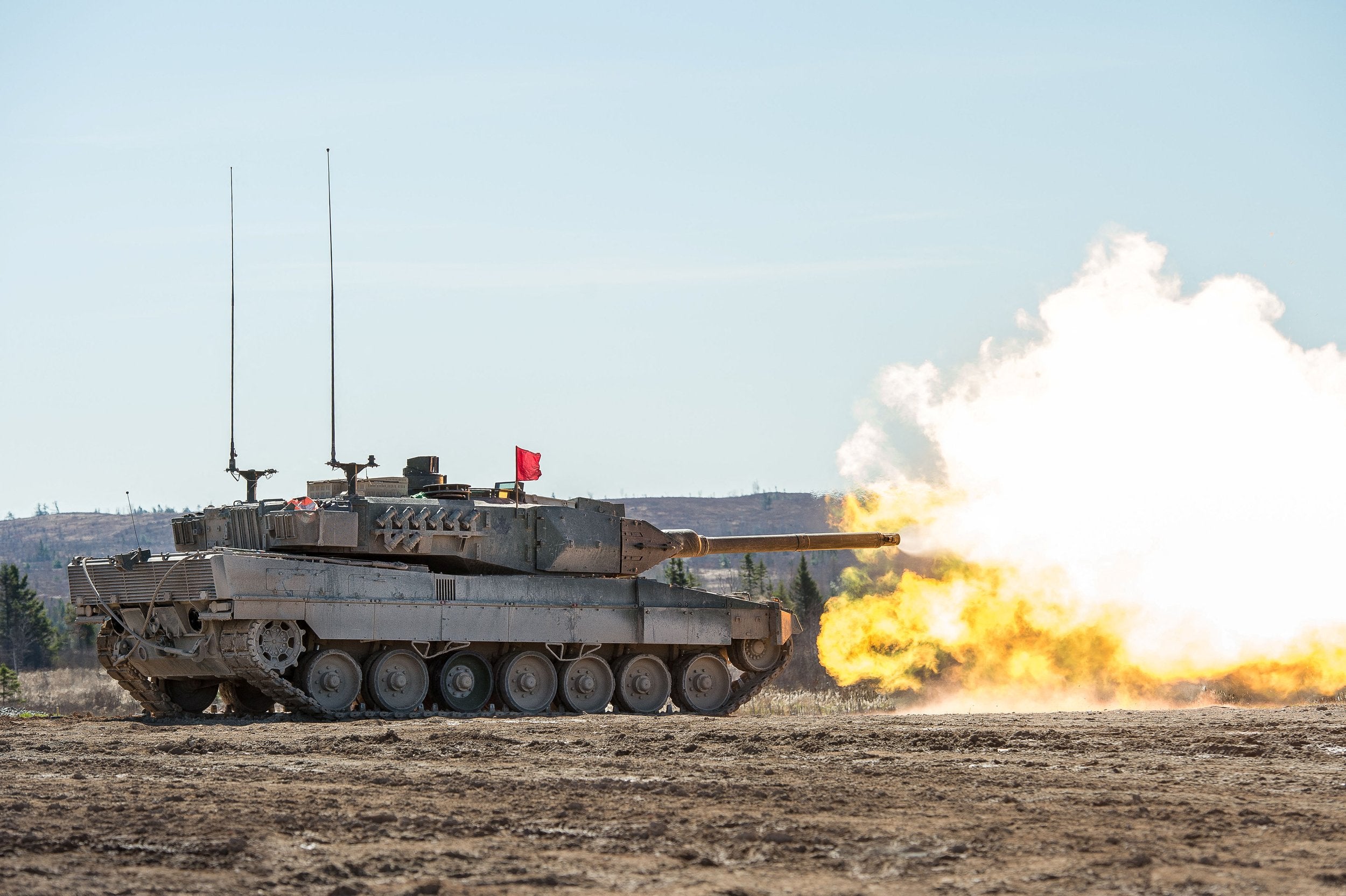 Canada to send Ukraine four Leopard 2 tanks