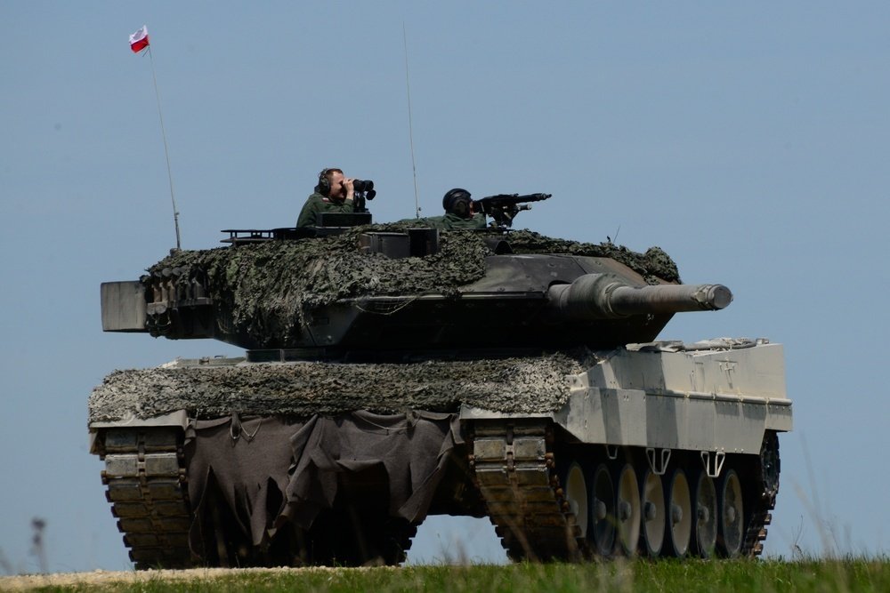 Poland to give Ukraine Leopard tanks as part of coalition