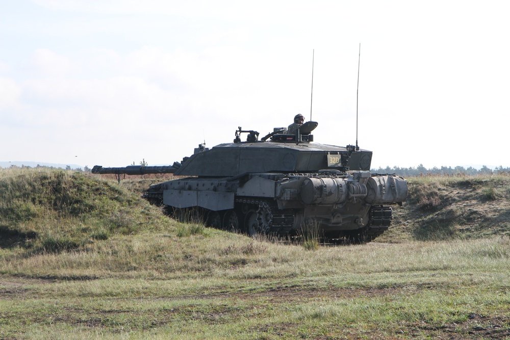 Britain to send Ukraine 14 Main Battle Tanks, mobile artillery